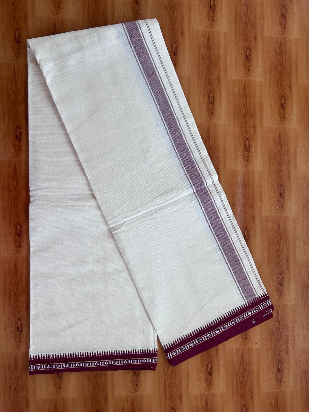 Kaitharikada Single Kaily / Lungi - Pure Cotton - (2/40)S 1 inch Maroon Striped kara With Off White Body Kuppadam Border (2 meter / 4 muzham) - 4 KK8077 KUT