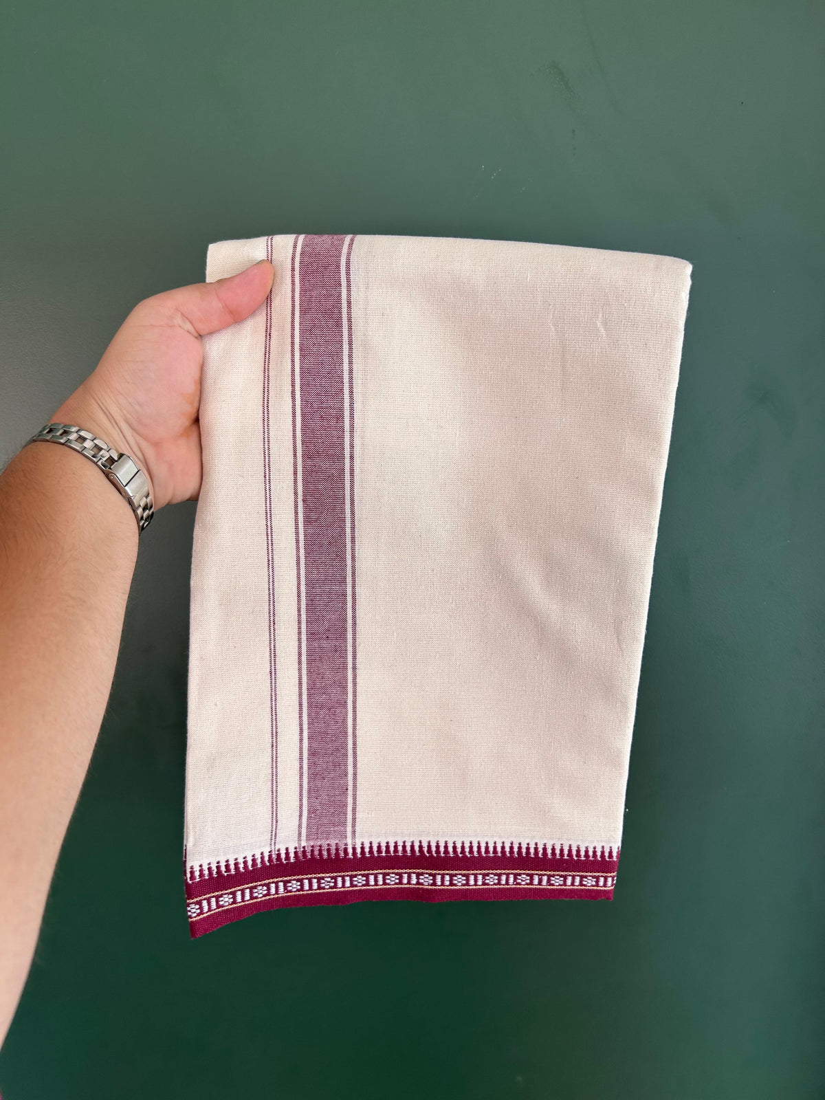 Kaitharikada Single Kaily / Lungi - Pure Cotton - (2/40)S 1 inch Maroon Striped kara With Off White Body Kuppadam Border (2 meter / 4 muzham) - 4 KK8077 KUT