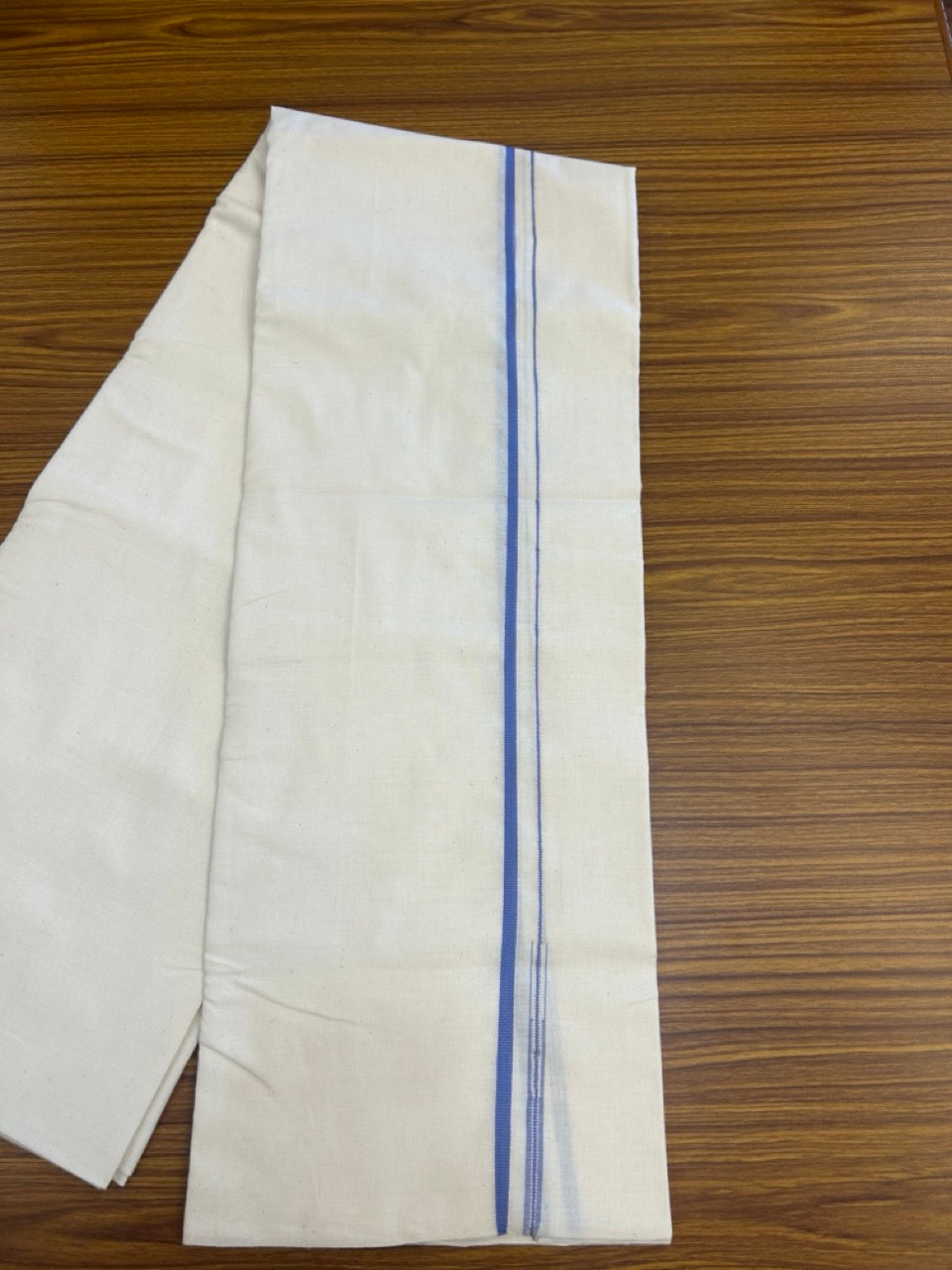 25% DISCOUNT!! SIGNATURE KAITHARIKADA EXCLUSIVE SINGLE DHOTI - 100% Cotton Balaramapuram HANDLOOM Single Mundu/Dhoti - Off White (Unbleached) 0.25 inch Puliyilakkara Silver Kasav & Lavender Blue Chutty Kara (2 meter / 4 muzham) - 6 KK5293 KAI