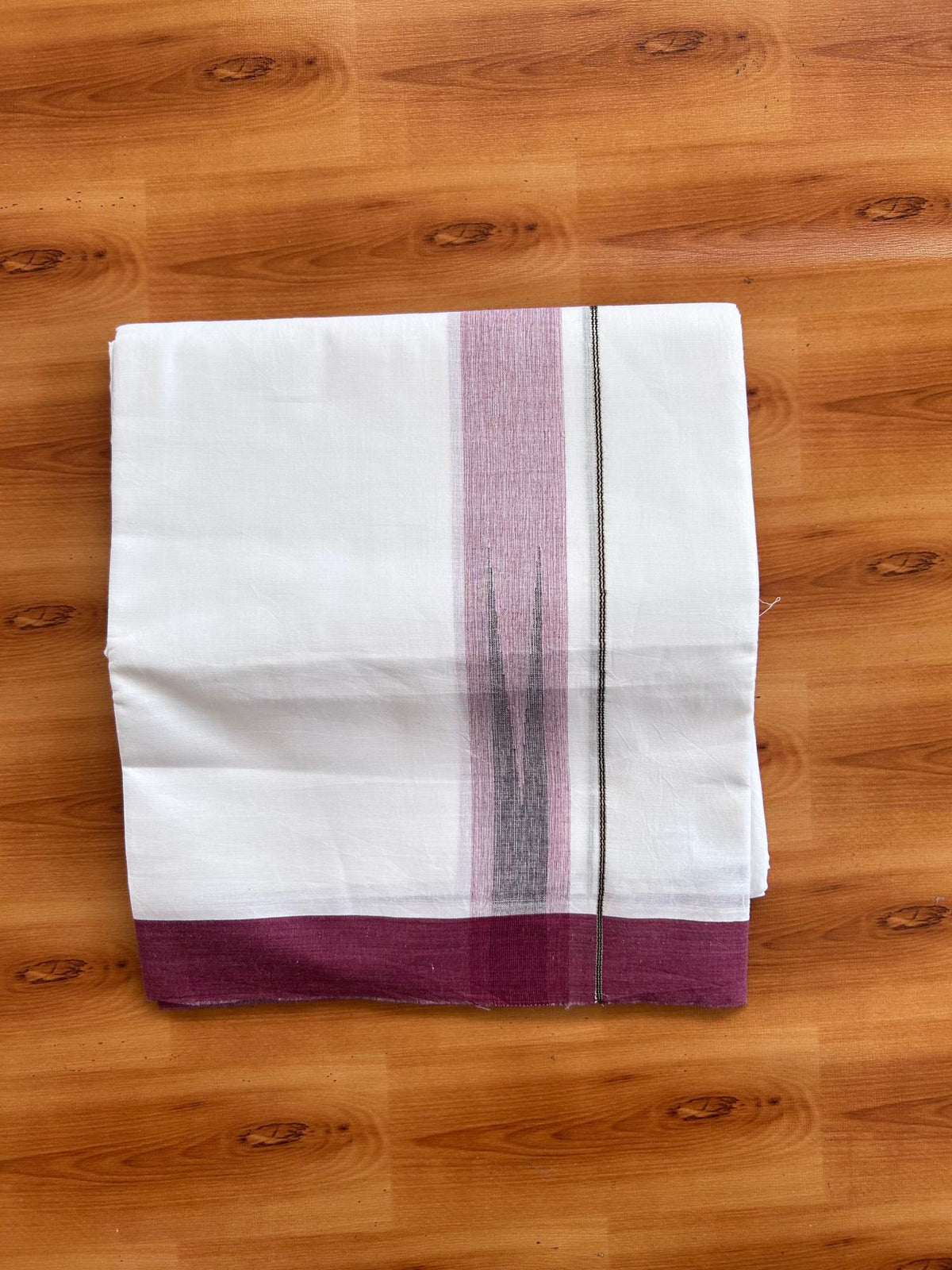 Double Pure White Mundu/Dhoti - 20% Discount !! KaithariKada Balaramapuram 100% Cotton - 100x80 - 1.5 inch Light Maroon & Black Chutty Kara 3.80 mtr (8 muzham) - 7 KK5501 VAS
