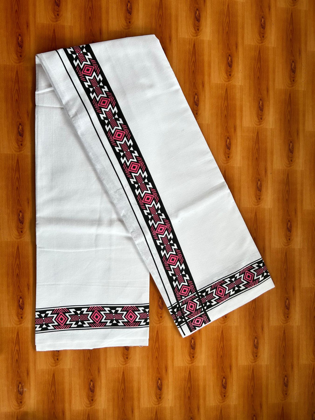 Single White Kerala Mund Polyster Mixed Cotton - (20s) - Kaily / Lungi - 2 inch Peach Printed Kara (2 meter / 4 muzham) - 1 KK8070 GAN