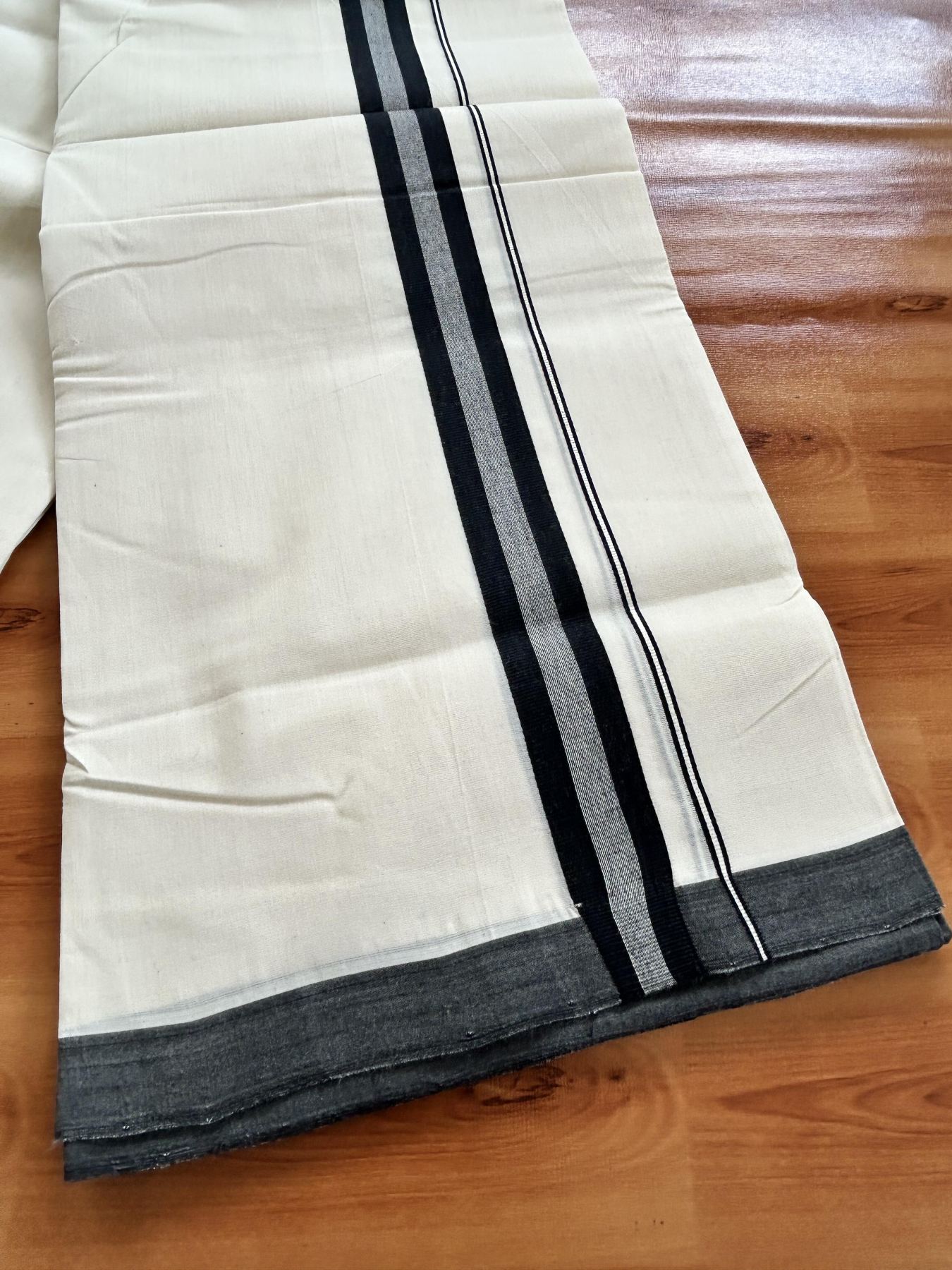 Double Off White (Unbleached) Mundu/Dhoti - 25% Discount!! KaithariKada Handloom Unakkupaav - Kerala Handloom - 100% Pure Cotton - 100x80 - 1.25 inch Black Striped Kara 4 meter (8.5 muzham) - 28 KK5436 REA