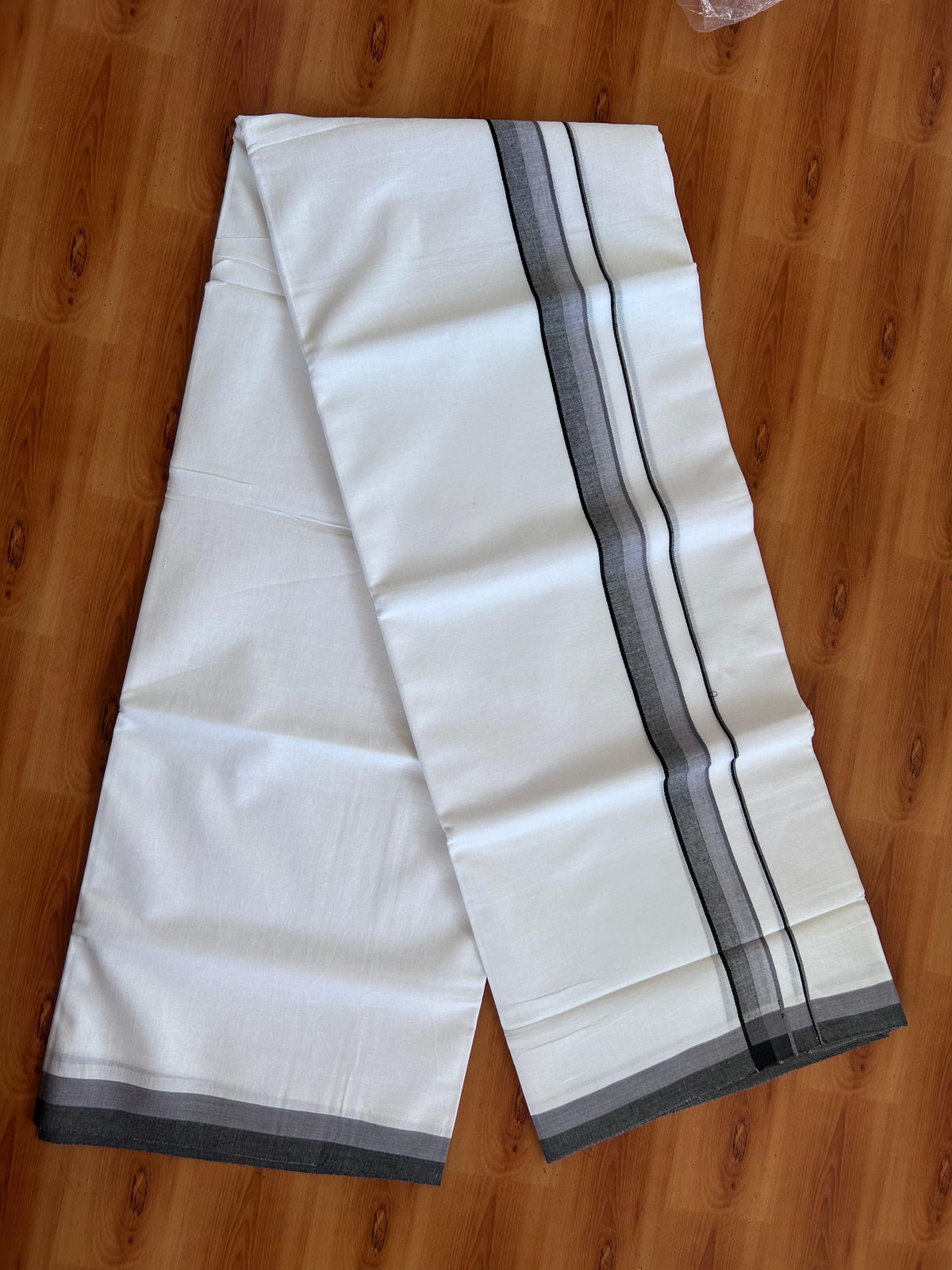 Double Pure White Mundu/Dhoti - 20% Discount !! KaithariKada 100% Cotton - (60S) - 1.25 inch Dusty Lavender & Black Shaded Kara 3.75 mtr (8 muzham) - 1 KK5506 CKS