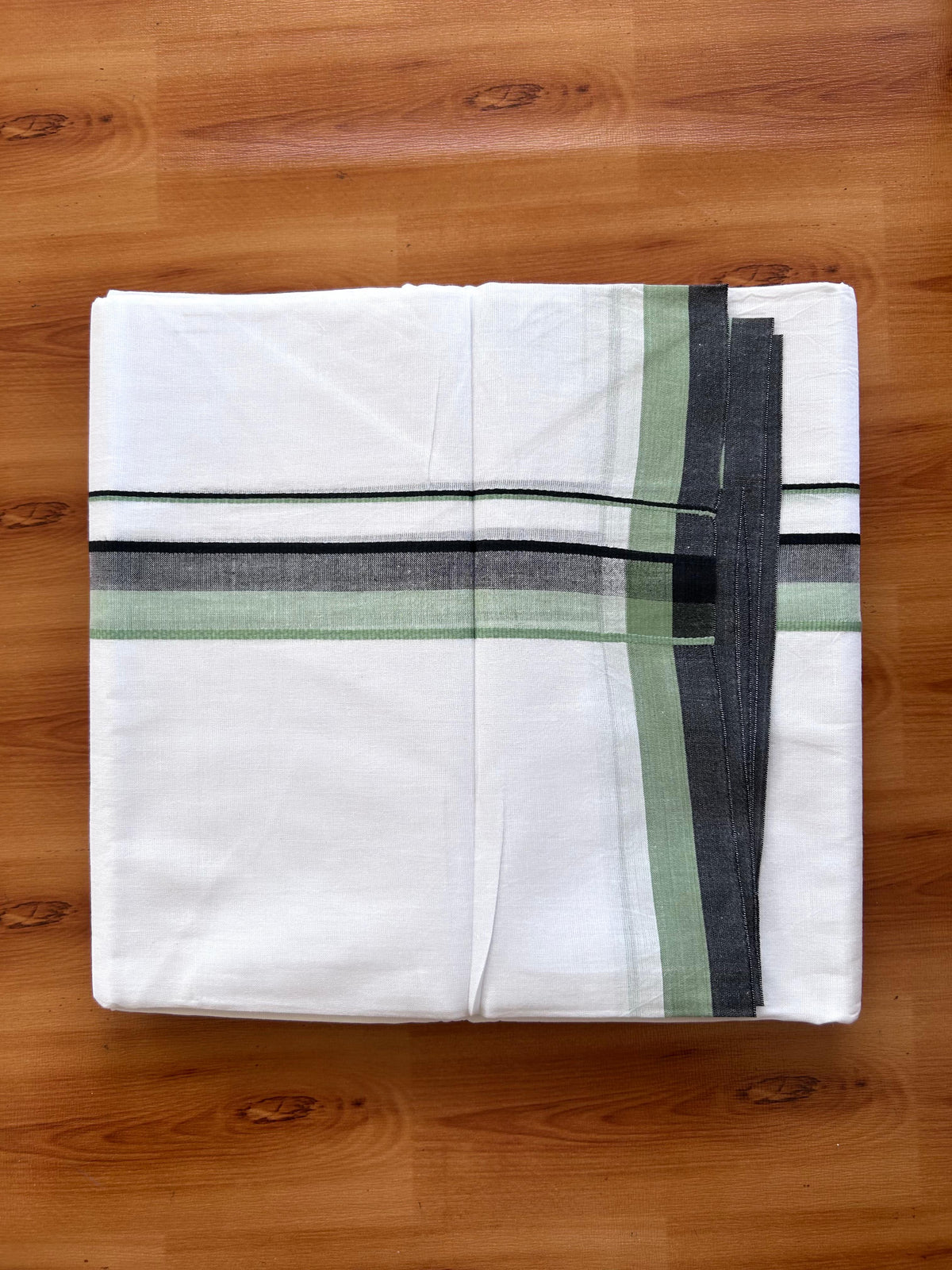 Double Pure White Mundu/Dhoti - 20% Discount !! KaithariKada 100% Cotton - (60S) - 1.25 inch Pista Green & Black Shaded Kara 3.75 mtr (8 muzham) - 6 KK5506 CKS