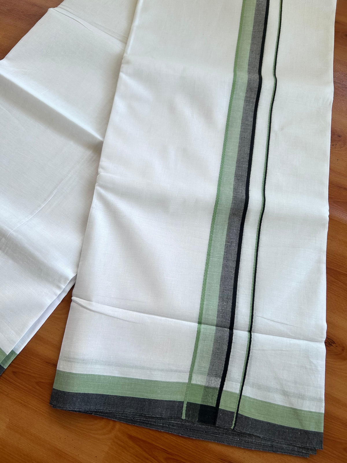 Double Pure White Mundu/Dhoti - 20% Discount !! KaithariKada 100% Cotton - (60S) - 1.25 inch Pista Green & Black Shaded Kara 3.75 mtr (8 muzham) - 6 KK5506 CKS