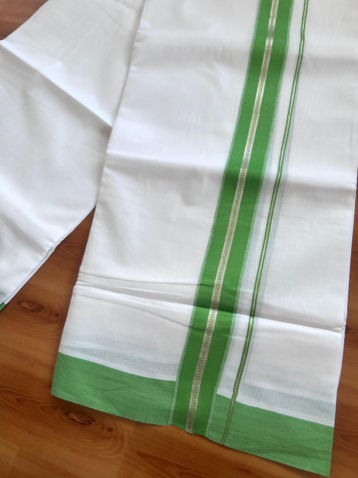 Double Pure White Mundu/Dhoti - 20% Discount !! KaithariKada 100% Cotton - (60S) - 1.5 inch Silver Kasav & Parrot Green Shaded Kara 3.90 mtr (8 muzham) - 19 KK5506 CKS