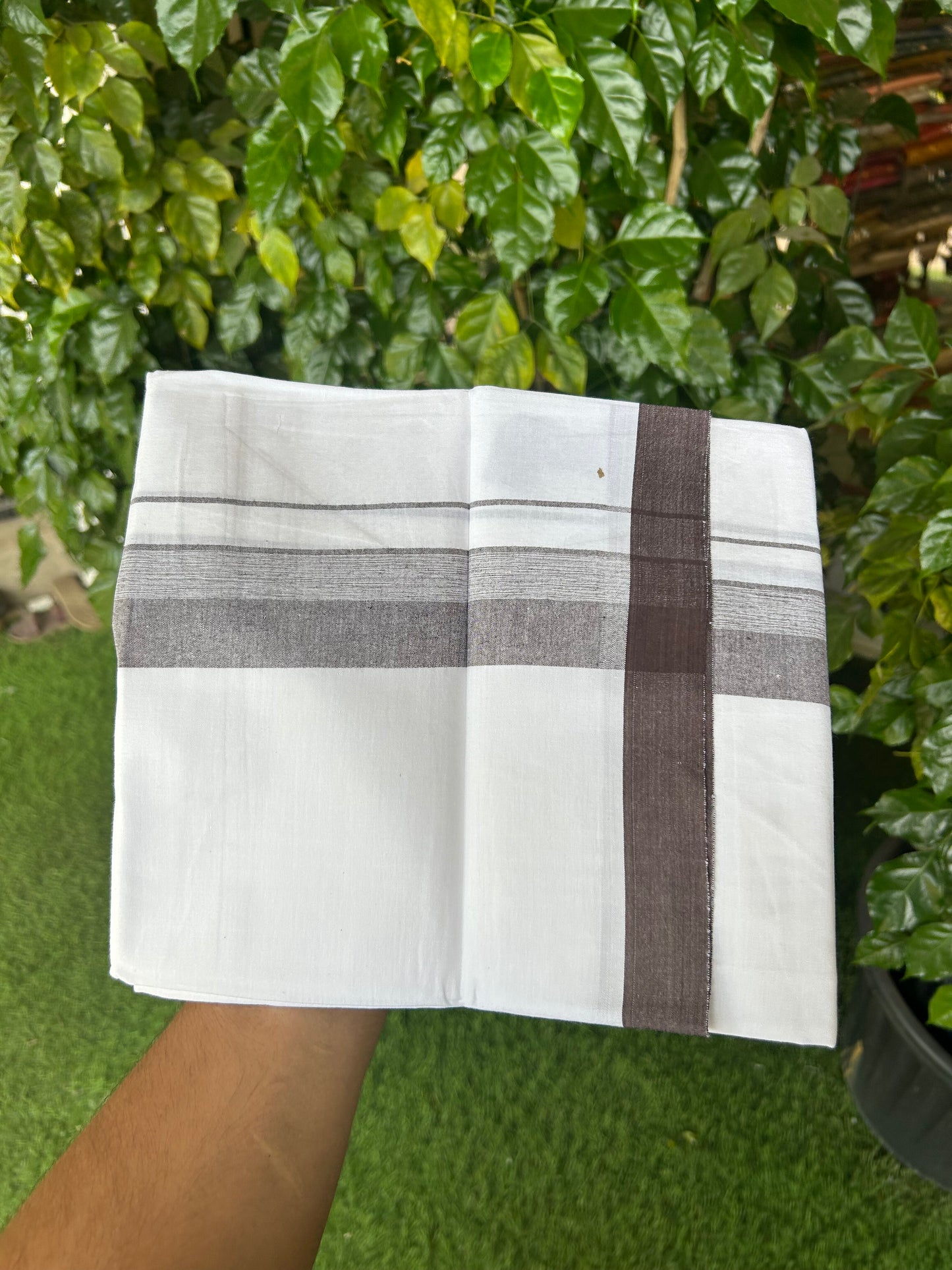 KaithariKada Balaramapuram 100% Cotton Single Pure White Mundu/Dhoti - (40s) - 1.5 inch Brown Shaded Stripes kara 2 mtr (4 muzham) - 63 KK5359 THI