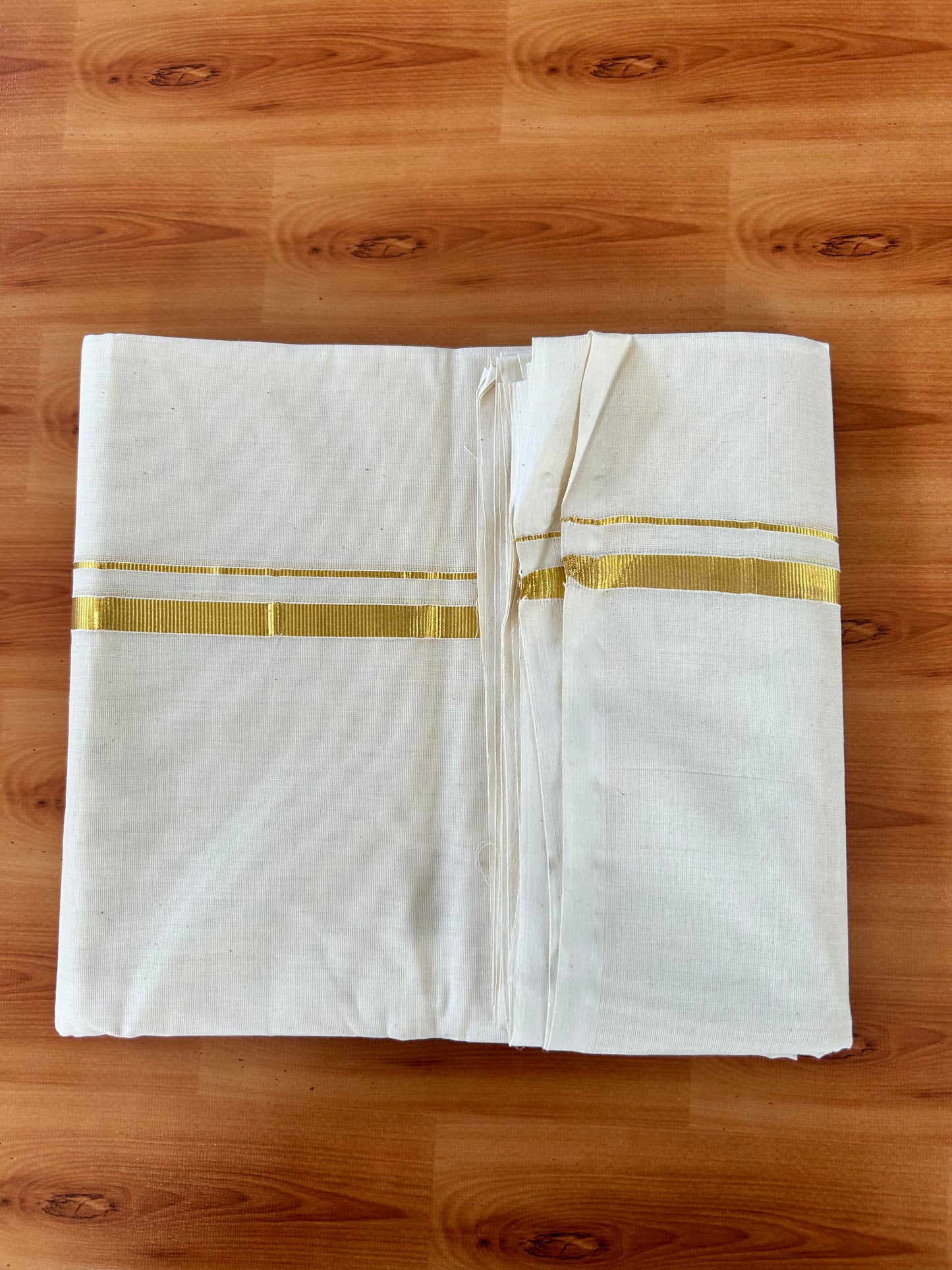 Double Off white Mundu/Dhoti - 20% Discount! KaithariKada 100% Cotton - 100x80 - 0.5 inch Kasav Kara 3.75 mtr (8 muzham) - 18 KK5442 ASH