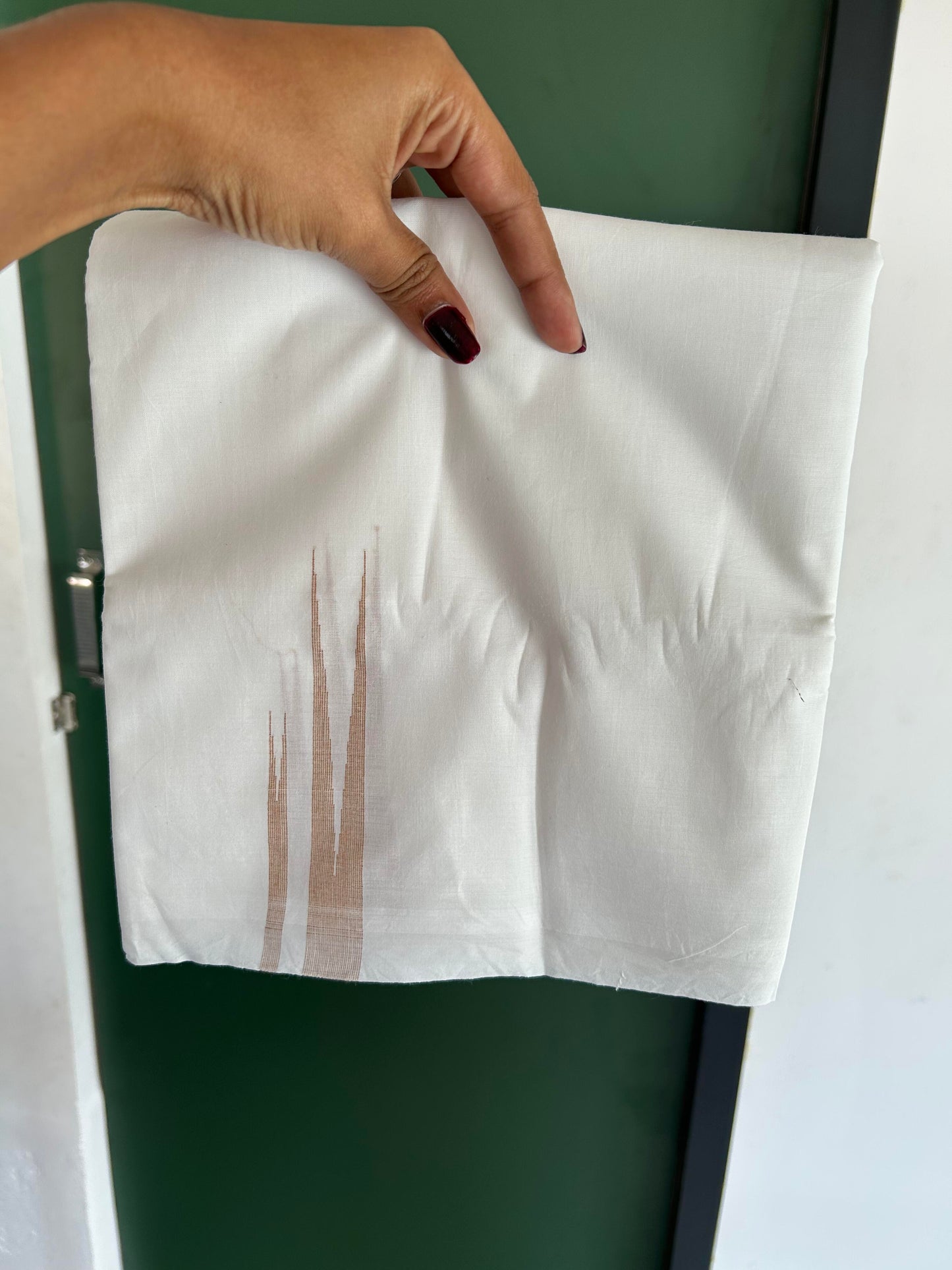 Double Pure White Mundu/Dhoti - 20% Discount !! KaithariKada Balaramapuram 100% Cotton - 100x80 - 1.5 Peach Brown Striped Double Chutty Kara 3.90 mtr (8 muzham) - 14 KK5443 VAS