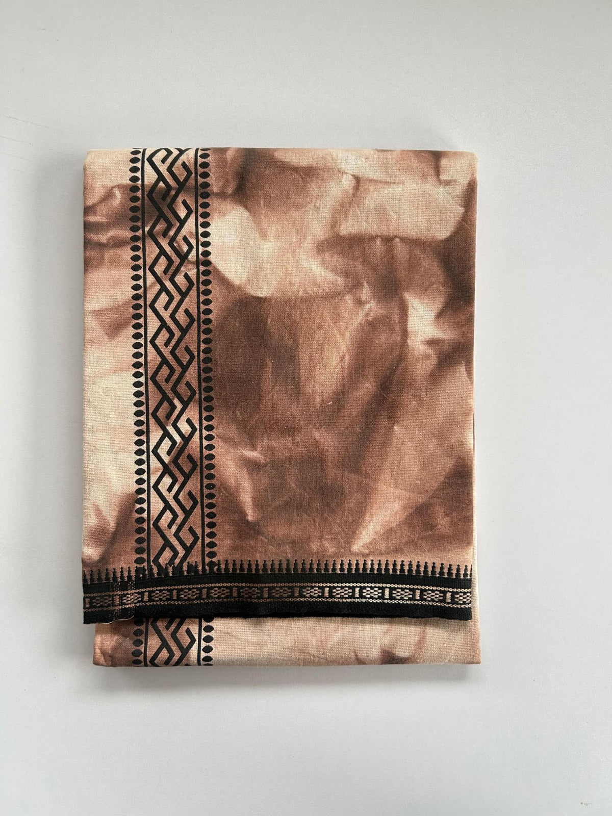 Dyed Single Kaily / Lungi - Kaitharikada - Mixed Cotton - 40s twisted - 2 inch Black Printed Design Kara With Brown & White Shaded Colour Body (2 meter / 4 muzham) -  2 KK8097 SAT