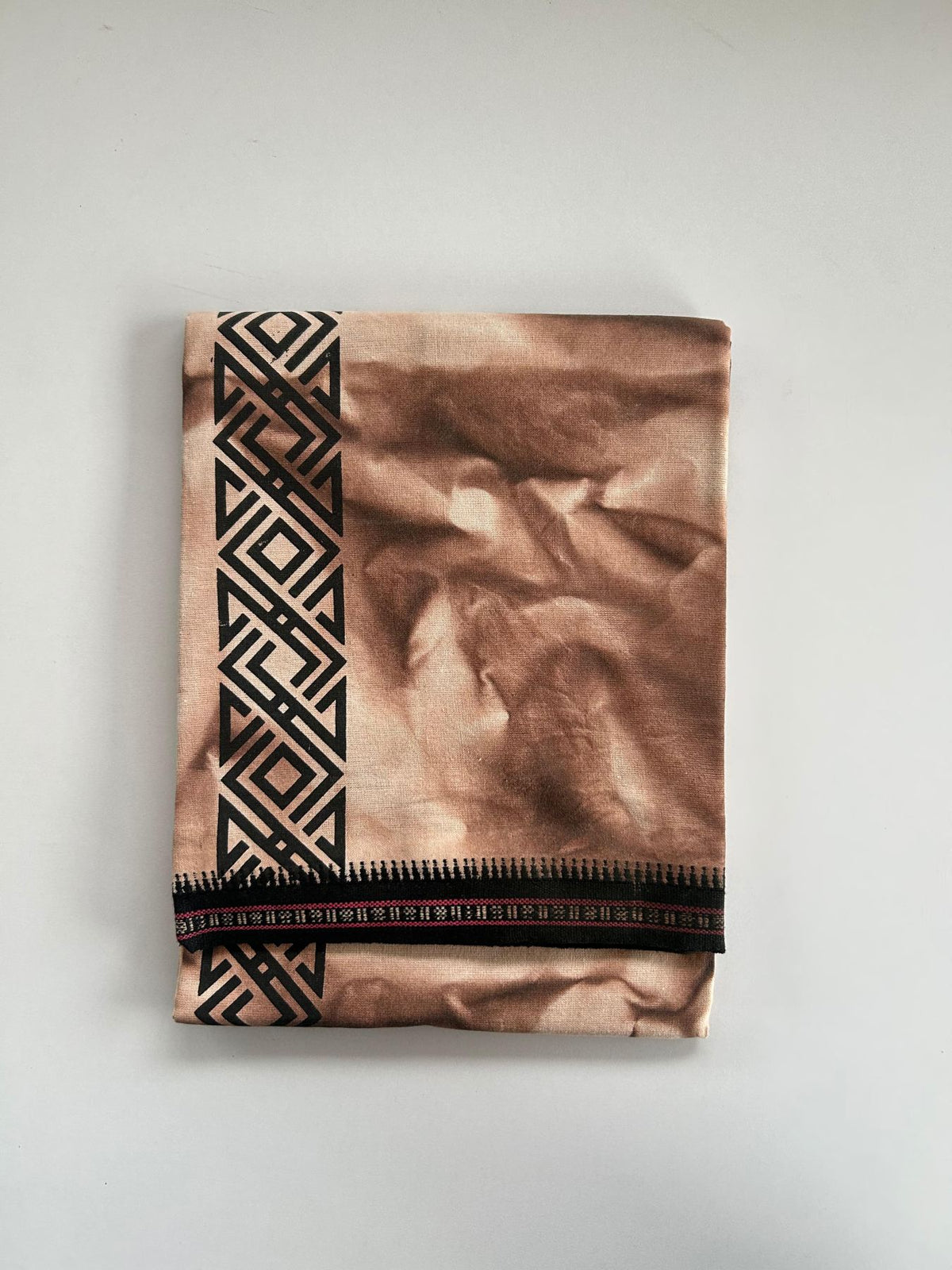 Dyed Single Kaily / Lungi - Kaitharikada - Mixed Cotton - 40s twisted - 2.25 inch Black Printed Design Kara With Brown & White Shaded Colour Body (2 meter / 4 muzham) -  3 KK8097 SAT