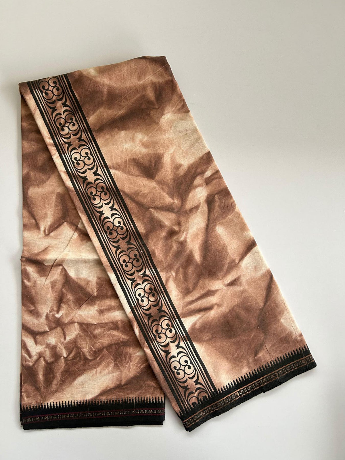 Dyed Single Kaily / Lungi - Kaitharikada - Mixed Cotton - 40s twisted - 2.5 inch Black Printed Design Kara With Brown & White Shaded Colour Body (2 meter / 4 muzham) - 6 KK8097 SAT
