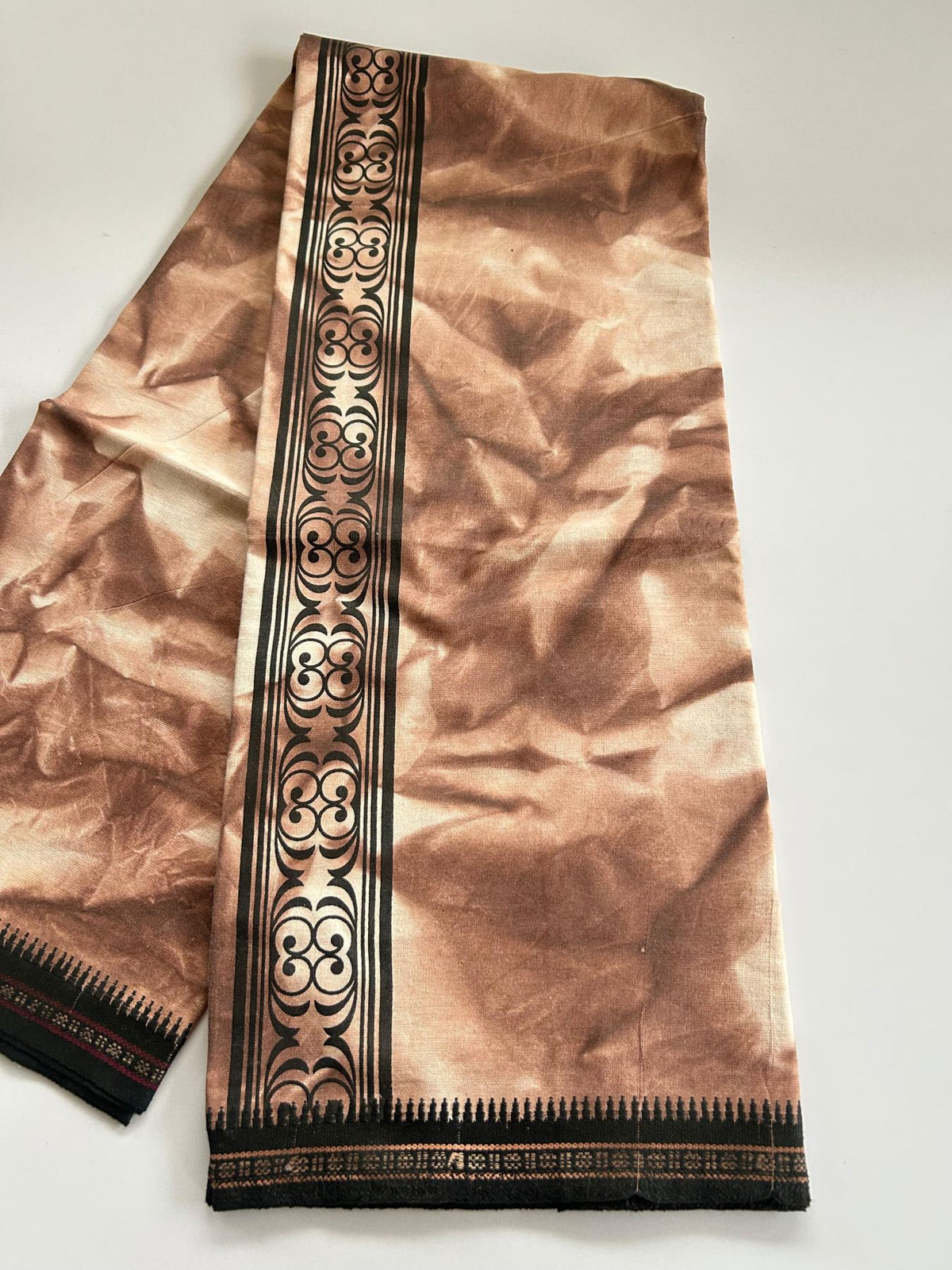 Dyed Single Kaily / Lungi - Kaitharikada - Mixed Cotton - 40s twisted - 2.5 inch Black Printed Design Kara With Brown & White Shaded Colour Body (2 meter / 4 muzham) - 6 KK8097 SAT
