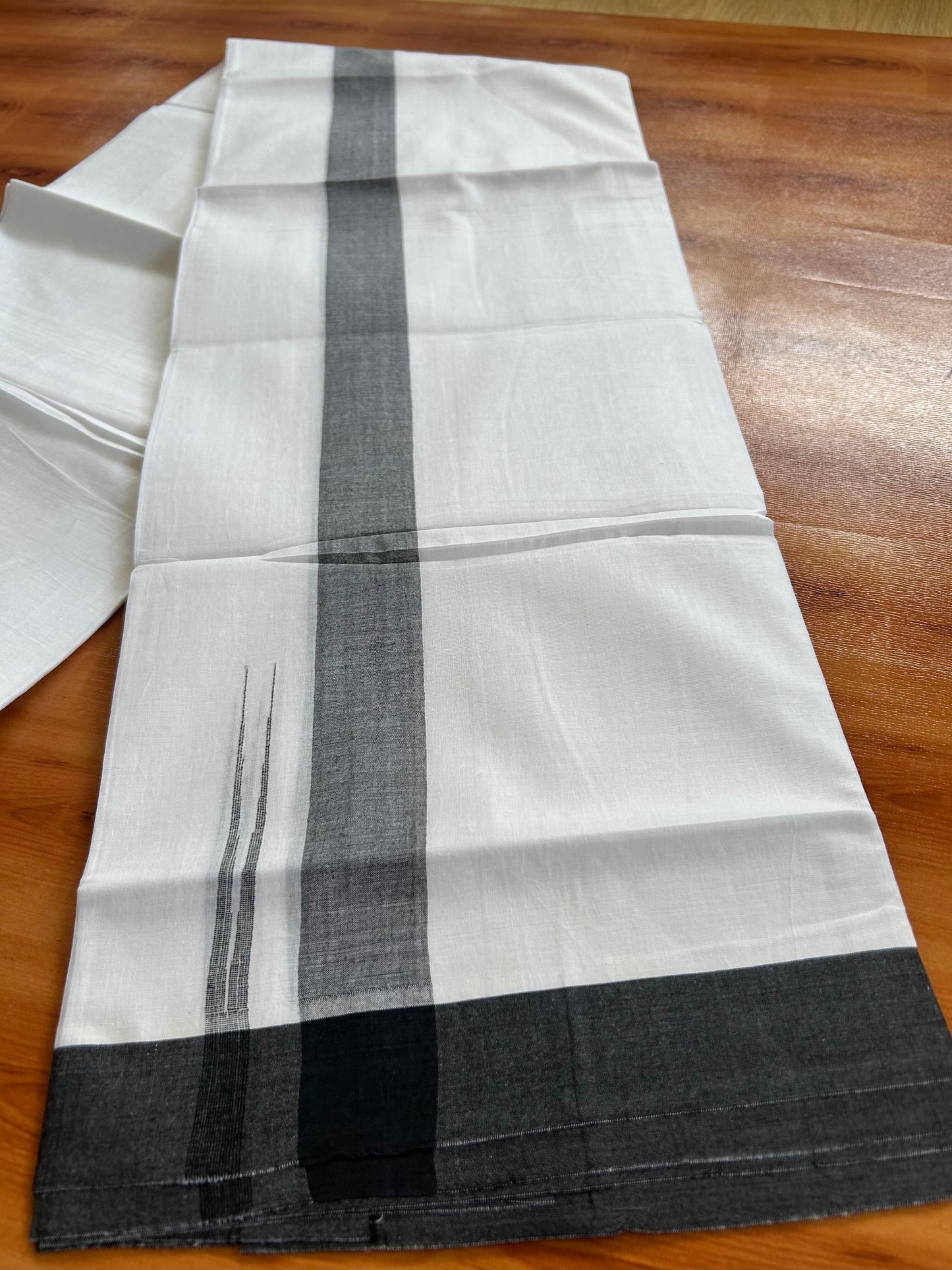 Double Pure White Mundu/Dhoti - 20% Discount !! KaithariKada Balaramapuram 100% Cotton - 100x80 - 1.5 inch Black Puliyilakkara Chutty Kara 3.90 mtr (8 muzham) - 1 KK 5443VAS