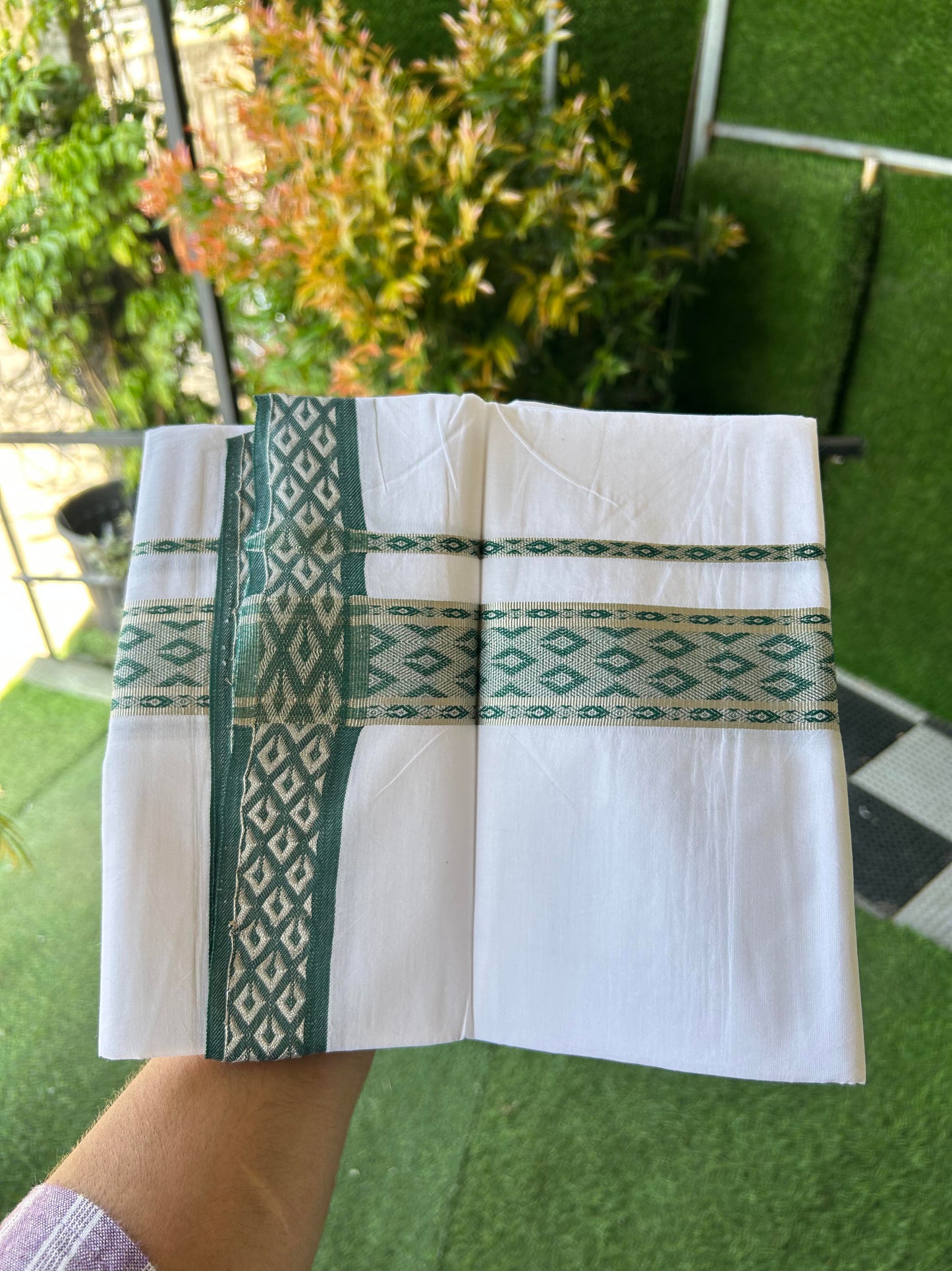 20% Discount ! KaithariKada Balaramapuram 100% Pure Cotton Single Pure White Mundu/Dhoti - 70X30 - 1.75 inch Silver Kasav & Green Jacquard Design Dual kara 1.90 mtr (4 Muzham) - 8 KK5360 CJT