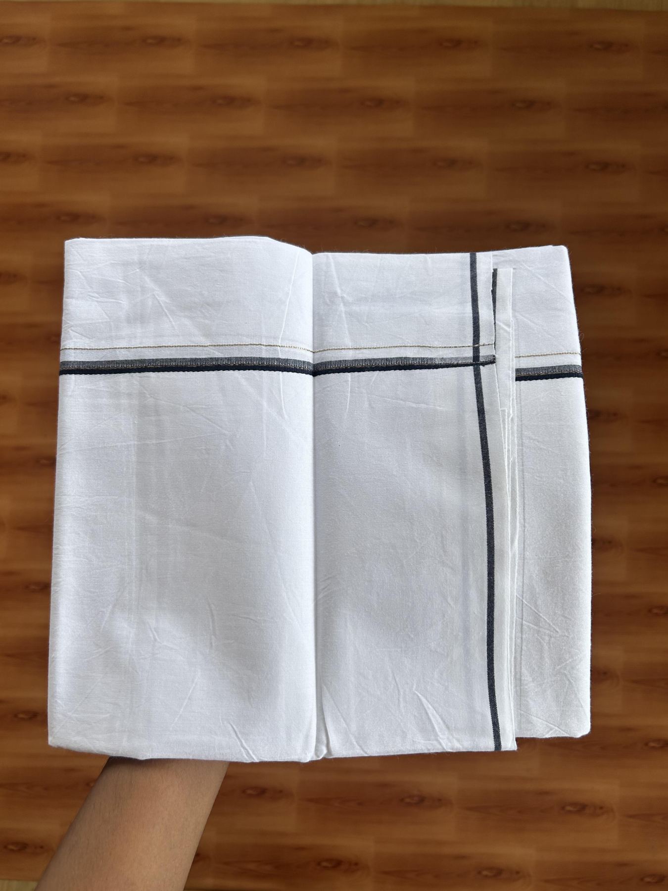 Single Mundu/Dhoti  - Pure White - 29% Discount !! KaithariKada Balaramapuram 100% Cotton - Twisted 60s Thread - 0.5 Cm Silver Kasav & Brown & Navy Blue Shaded Striped Kara (2 meter / 4 muzham) - 67 KK5393 GL