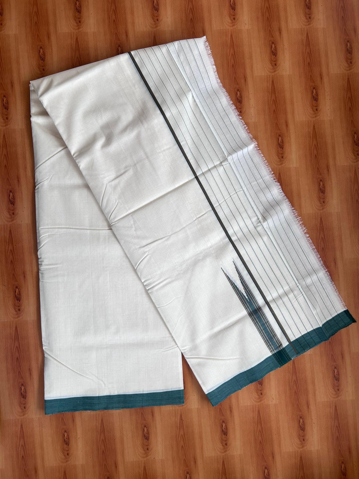 25% Discount!! KaithariKada Handloom  Unakkupaav  - Kerala Handloom - 100% Pure Cotton Off White - (Unbleached) Double Mundu/Dothi - 100x80 - 6.25 inch Dark Green & Orange Yellow Chutty Side Stripes Kara 4 meter (8.5 Muzham) - 34 KK5498 REA
