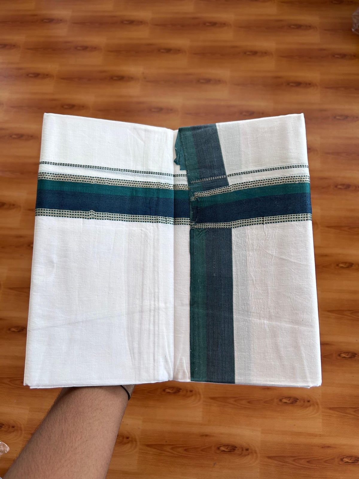 Double Ultra White 25% Discount ! KaithariKada Handloom Unakkupaav - Kerala Handloom - 100% Pure Cotton - 100x80 - 1.5 Inch Silver Kasav Green & Navy Blue Stripes Kara 4.00 mtr (8.5 Muzham) - 6 KK5509 RAM