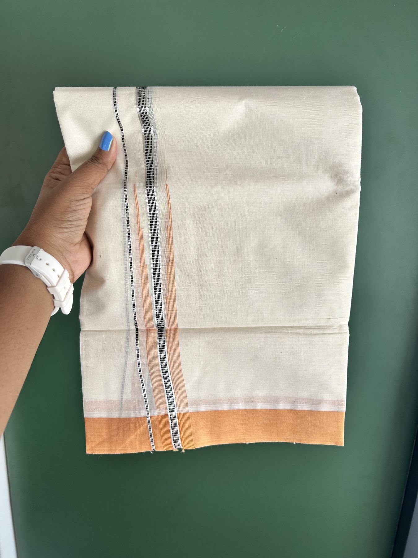 Off White Double (Unbleached) Mundu/Dhoti - 20% Discount! KaithariKada Balaramapuram 100% Cotton -100x80 - 1 inch Silver Kasav Light Orange & Black Puliyilakkara Chutty Kara 4 mtr (8.5 Muzham) - 36 KK5440 VIN