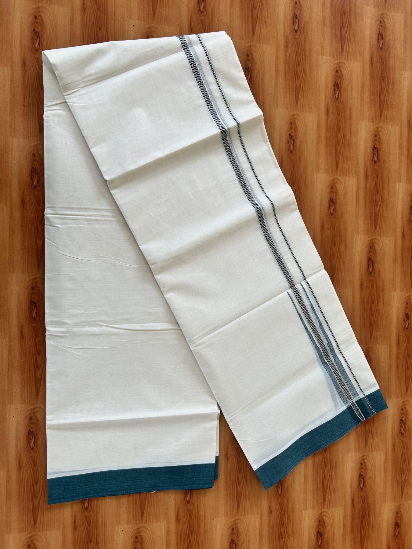 Off White Double (Unbleached) Mundu/Dhoti - 20% Discount! KaithariKada Balaramapuram 100% Cotton -100x80 - 1 inch Silver Kasav Black & Dark Green Puliyilakkara Chutty Kara 4 mtr (8.5 Muzham) - 42 KK5440 VIN