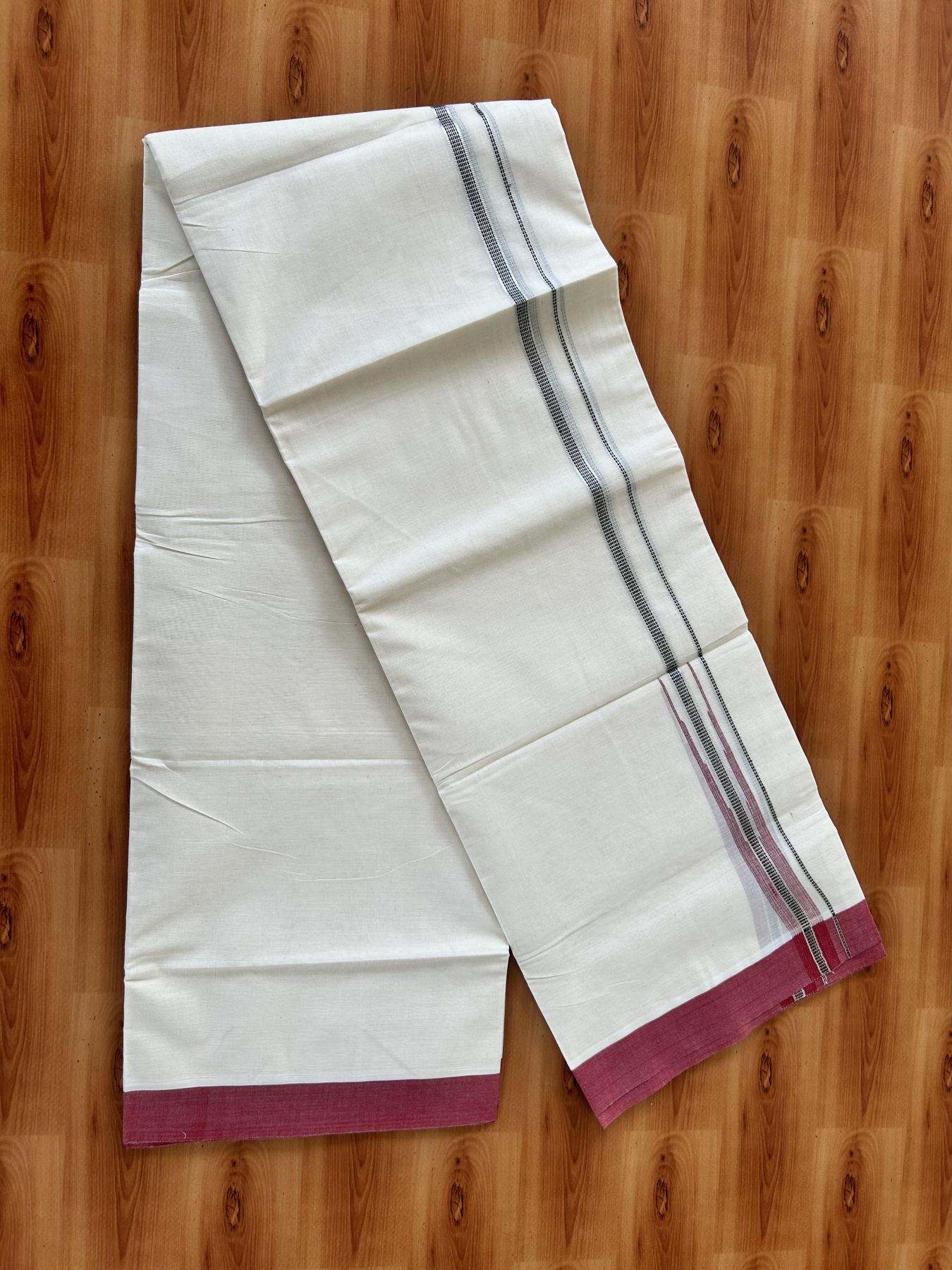 Off White Double (Unbleached) Mundu/Dhoti - 20% Discount! KaithariKada Balaramapuram 100% Cotton -100x80 - 1 inch Silver Kasav Black & Brick Red Puliyilakkara Chutty Kara 4 mtr (8.5 Muzham) - 40 KK5440 VIN