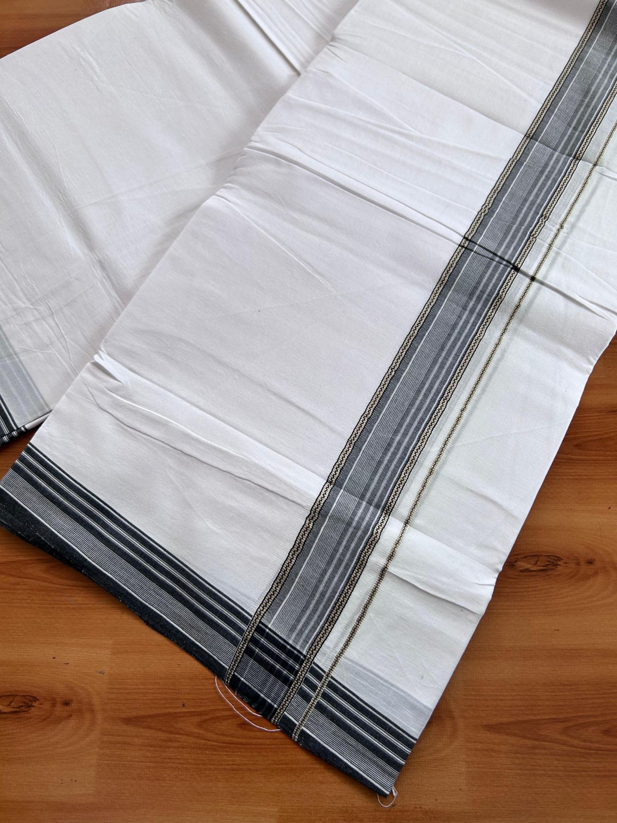 Double Ultra White 25% Discount ! KaithariKada Handloom Unakkupaav - Kerala Handloom - 100% Pure Cotton - 100x80 - 1.5 Inch Silver Kasav & Black Kara 4.00 mtr (8.5 Muzham) - 1 KK5509 RAM