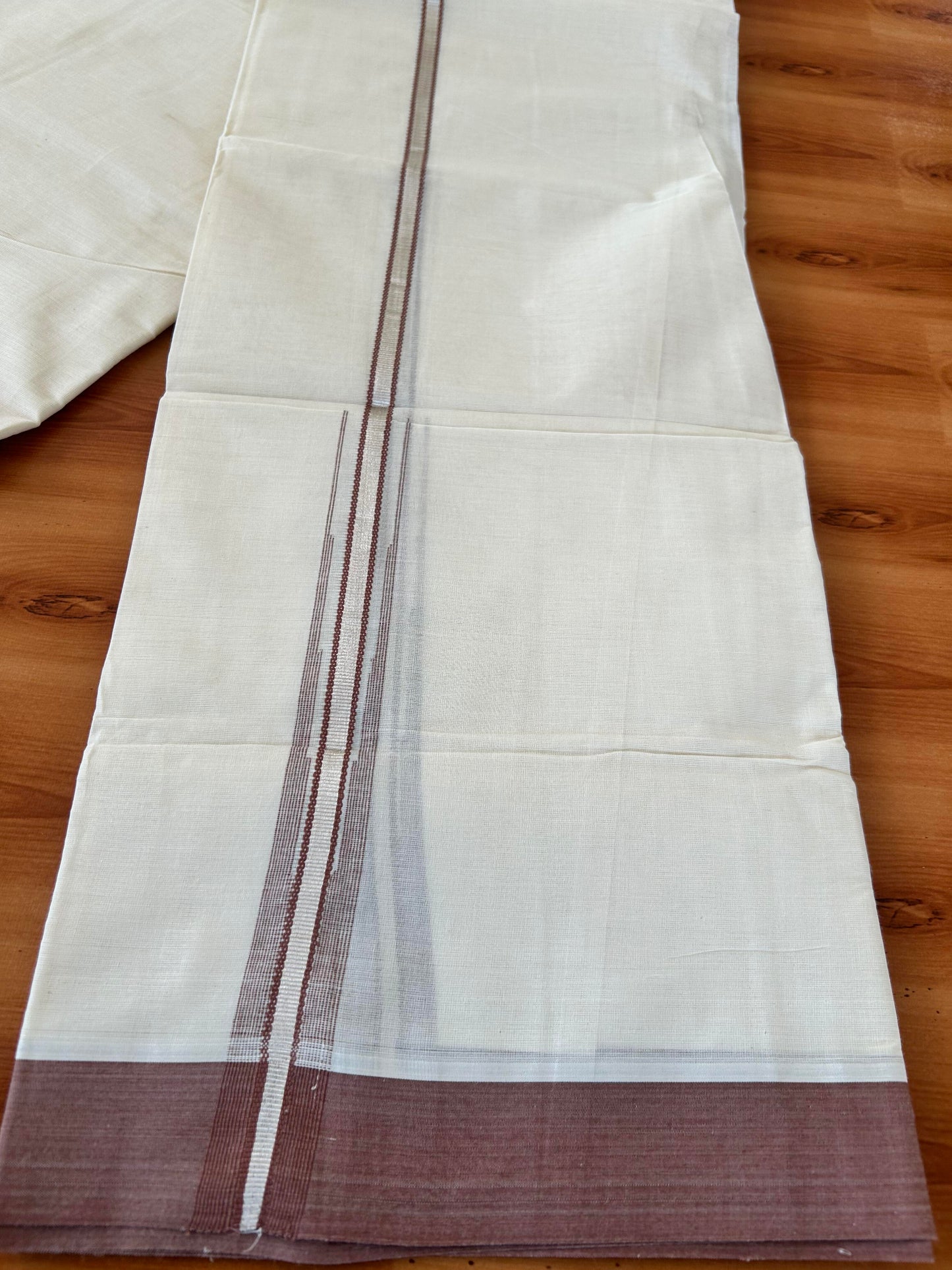 Off White Double (Unbleached) Mundu/Dhoti - 20% Discount! KaithariKada Balaramapuram 100% Cotton -100x80 - 1 inch Silver Kasav & Dark Brown Puliyilakkara Chutty Kara 4 mtr (8.5 Muzham) - 48 KK5440 VIN