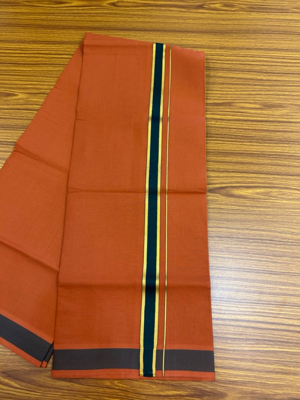 19% Discount!!! Kaitharikada Pure Cotton - Single Kaily / Lungi - 1 inch Gold Kasav & Dark Green Kara with Kavi colour body  (2 meter / 4 muzham) - 1KK8024 GAN