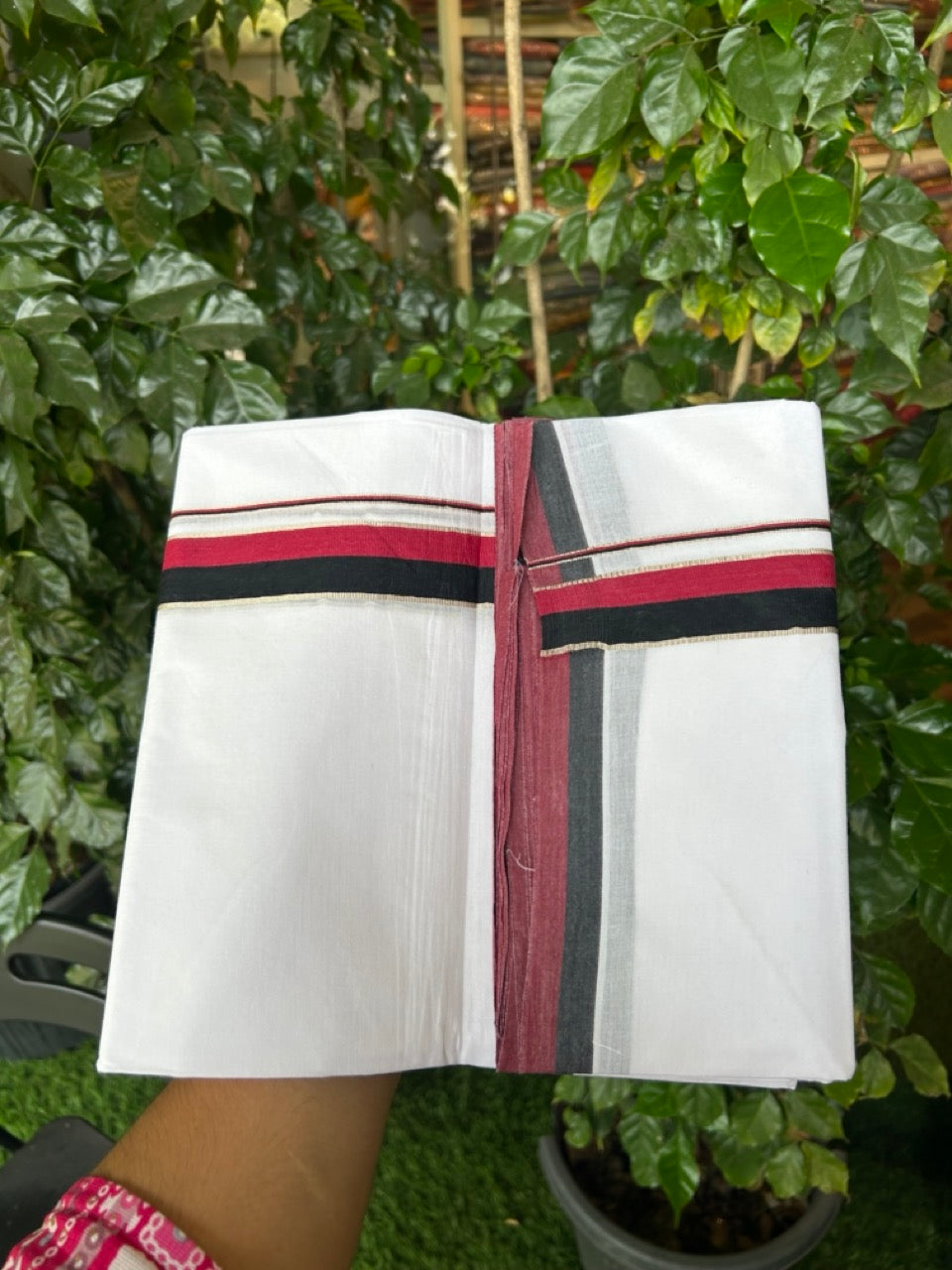 Dmk Veshti - 20% Discount !! KaithariKada Balaramapuram Double Pure White Mundu/Dhoti - 100X100 - 1.25 inch Silver Kasav Maroon & Black Kara 4 mtr (8.5 muzham) - 30 KK5297 ASH