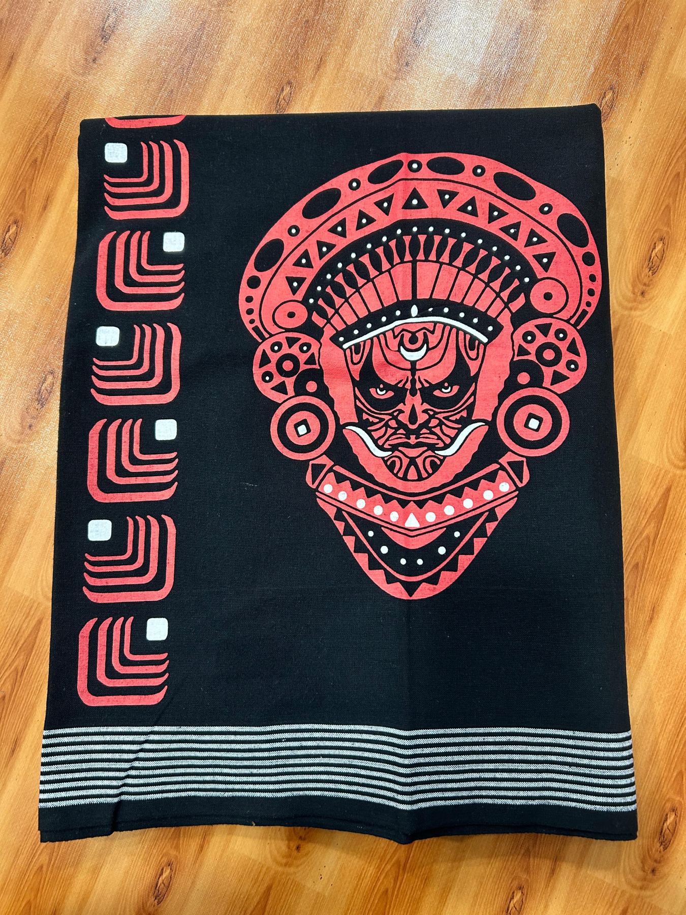 Single Kaily / Lungi - Mixed Cotton - 40s - Theyyam Design Printed 2.25 inch Kara with Black Colour Body (2 meter / 4 muzham) - 1 KK8071 GAN