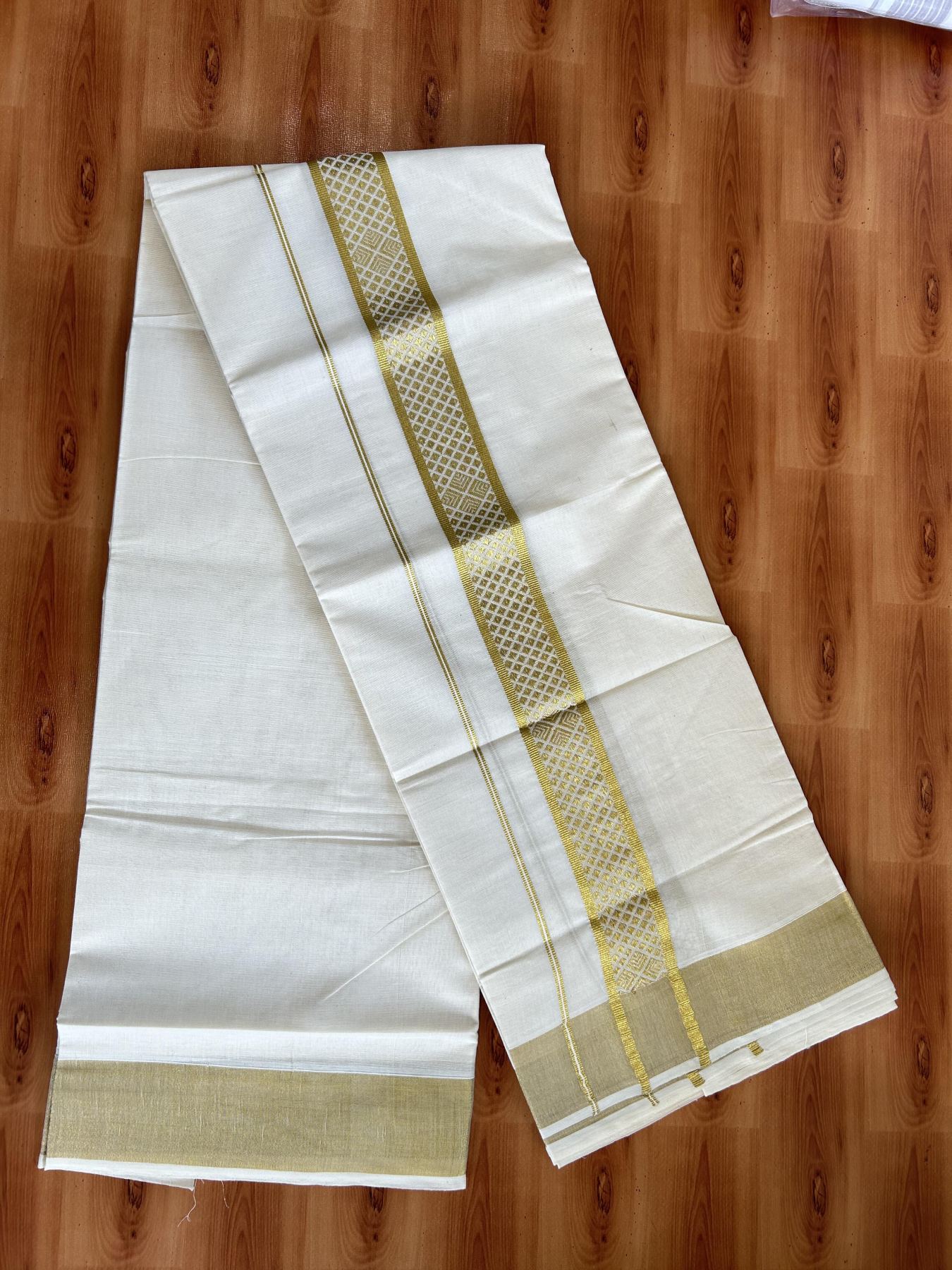 Double Off White - (Unbleached) Mundu/Dhoti - 20% Discount!! Kaitharikada Balaramapuram Pure Cotton - 60s - 1.5 inch Gold Kasav Jacquard Design Kara 4 mtr (8.5 muzham) - 8 KK5395 GAN