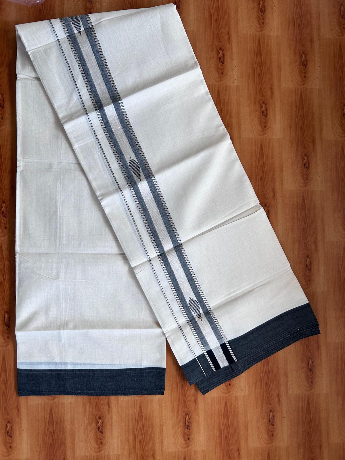 Double Off White (Unbleached) Mundu/Dhoti- 20% Discount! KaithariKada Pure Cotton - 100X80 - 1.5 inch Silver Kasav & Black Jaquard Design Kara - 4 mtr (8.5 Muzham) - 14 KK5510 VAS