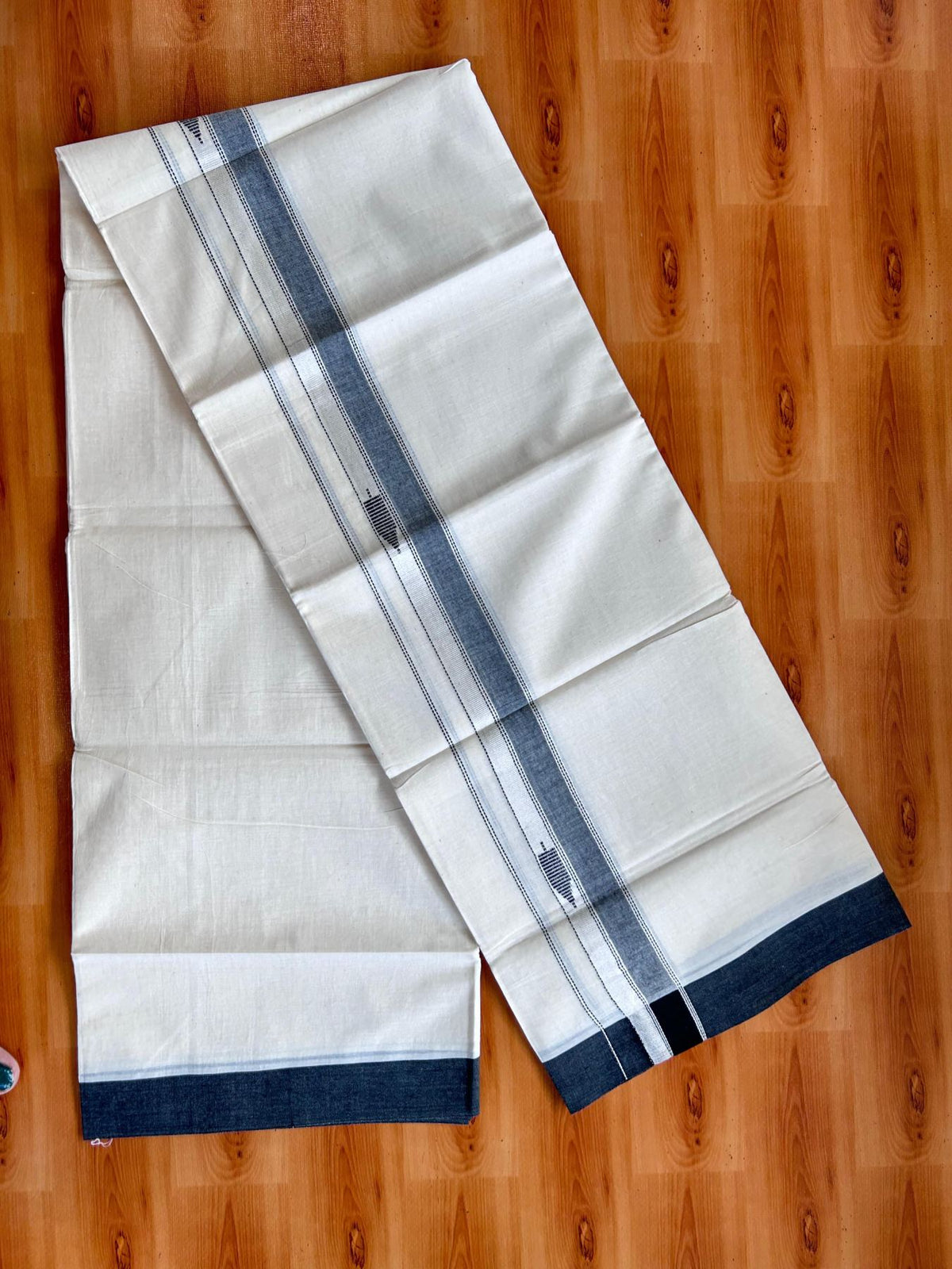 Double Off White (Unbleached) Mundu/Dhoti- 20% Discount! KaithariKada Pure Cotton - 100X80 - 1.5 inch Silver Kasav & Black Jaquard Design Kara - 4 mtr (8.5 Muzham) - 17 KK5510 VAS
