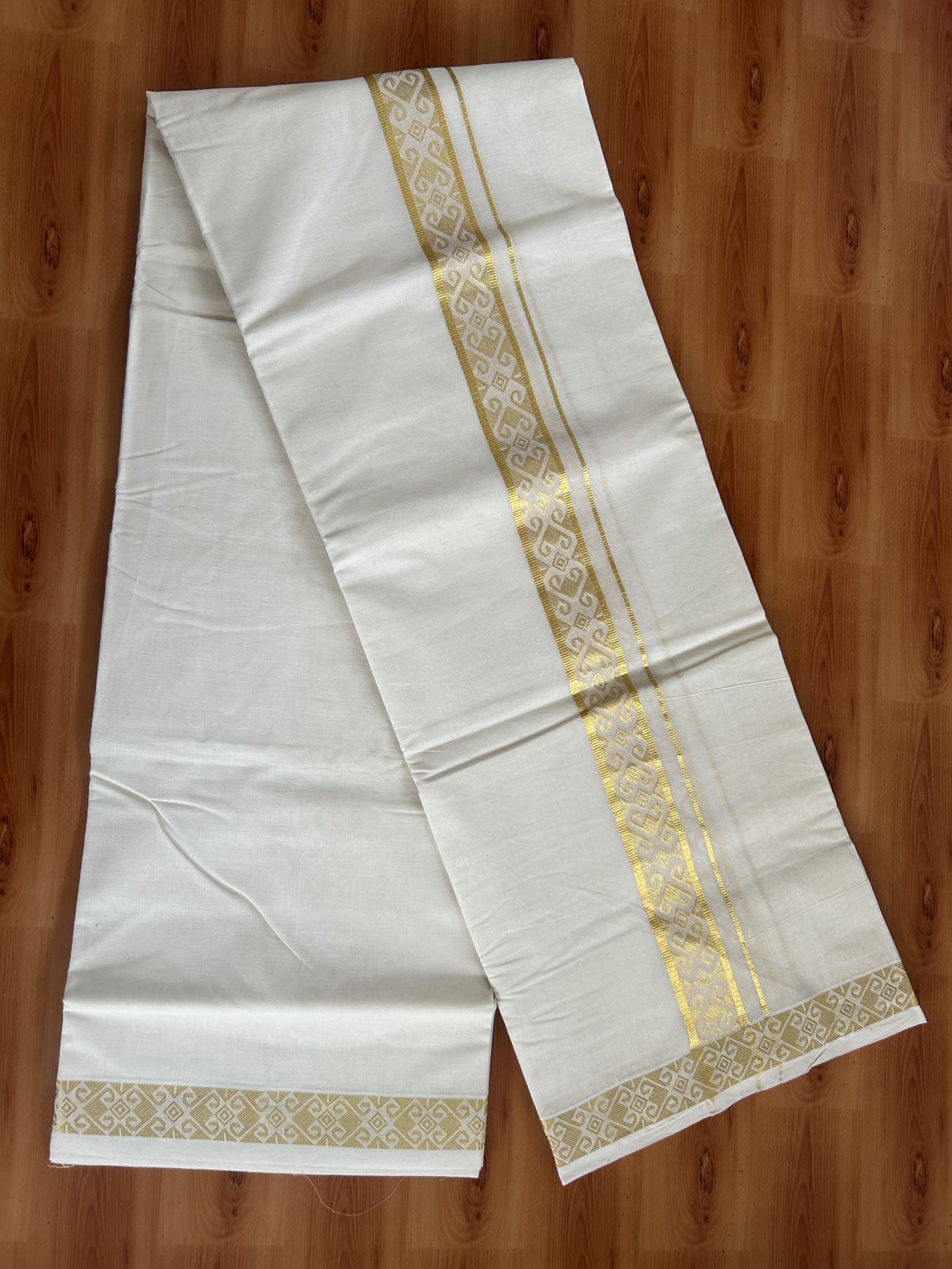 Double Off White - (Unbleached) Mundu/Dhoti - 20% Discount!! Kaitharikada Balaramapuram Pure Cotton - 60s - 1.5 inch Gold Kasav Jacquard Design Kara 4 mtr (8.5 muzham) - 2 KK5395 GAN