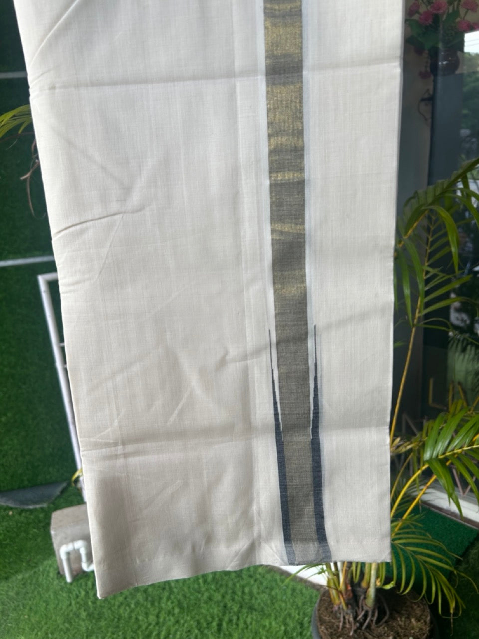 25% DISCOUNT! KaithariKada BALARAMAPURAM HANDLOOM MILLPAAV - 100% PURE Cotton Off white (Unbleached) Double Mundu/Dhoti - 1.25 inch BLACK & Gold Kasav Chutty Kara - 9KK5170RAM
