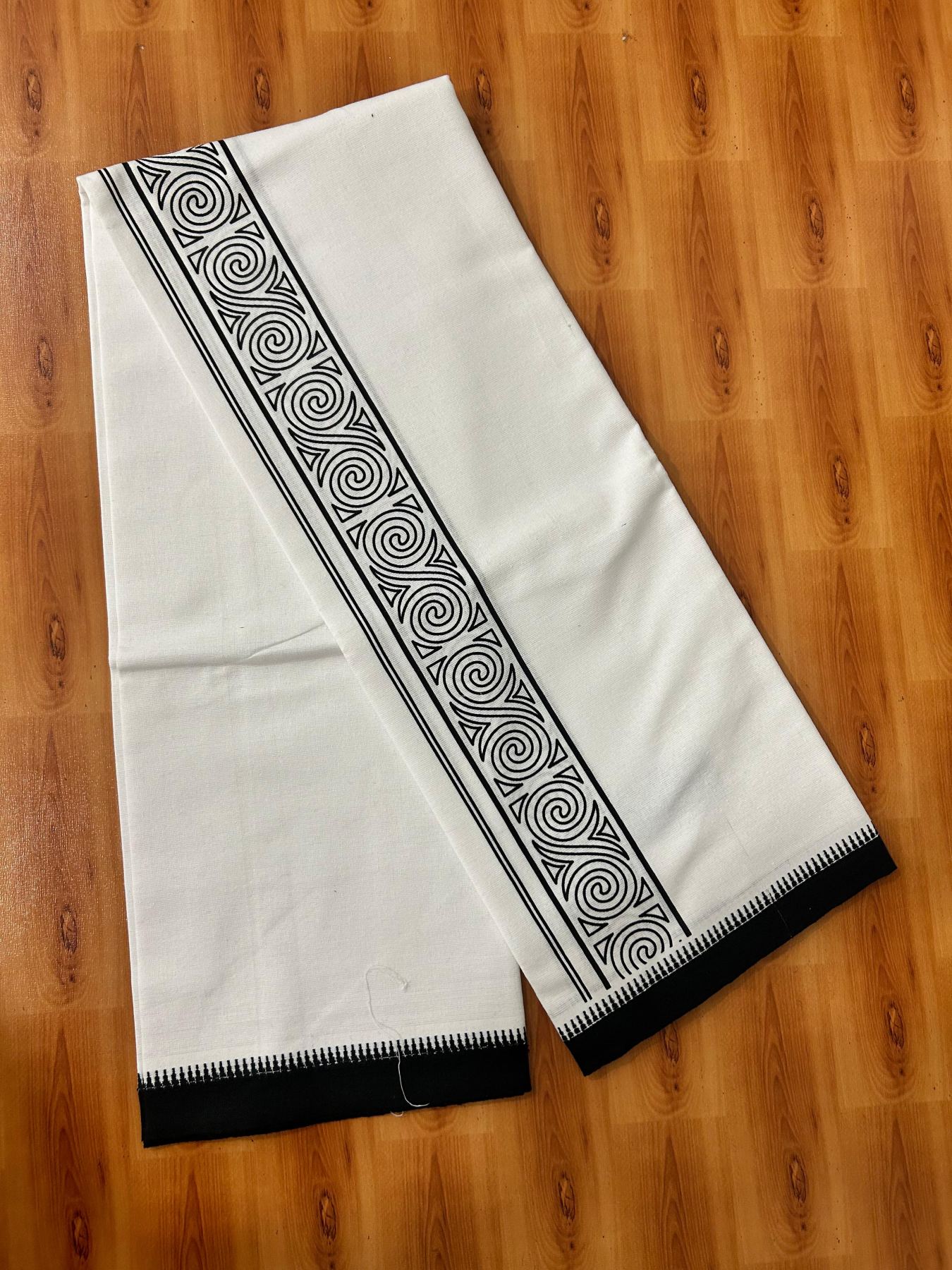 Kaitharikada - Single Kaily / Lungi - Mixed Cotton - 40s twisted - 3 inch Black Printed Design Kuppadam kara with White colour body (2 meter / 4 muzham) - 7 KK8069 GAN