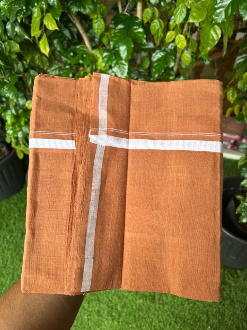 10% Discount !! KaithariKada 100% Pure Cotton - HANDLOOM Single Mundu/Dhoti  KAVI Brown COLOUR BODY & 0.5 inch White Kara - 2.5mtr (5.36 muzham)- 19KK8020ELA