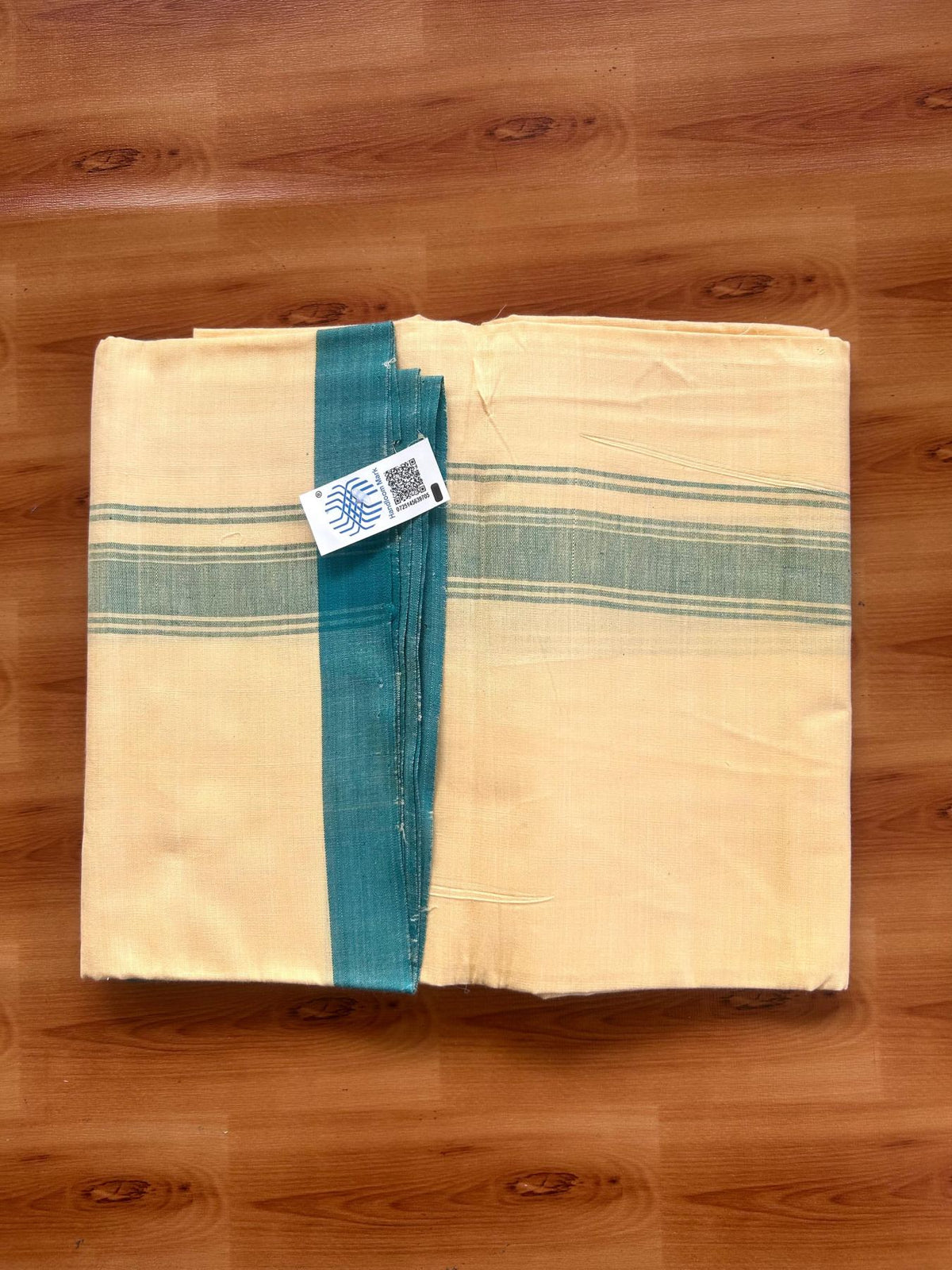Kannur Kavi Dhoti - KaithariKada Kerala Handloom Single Mundu/Dhoti - 100% Pure Cotton 2/60x40s Thread - Kannur Yellow colour Body 1.5 inch Green shaded striped Kara - 6 KK8078 KAL