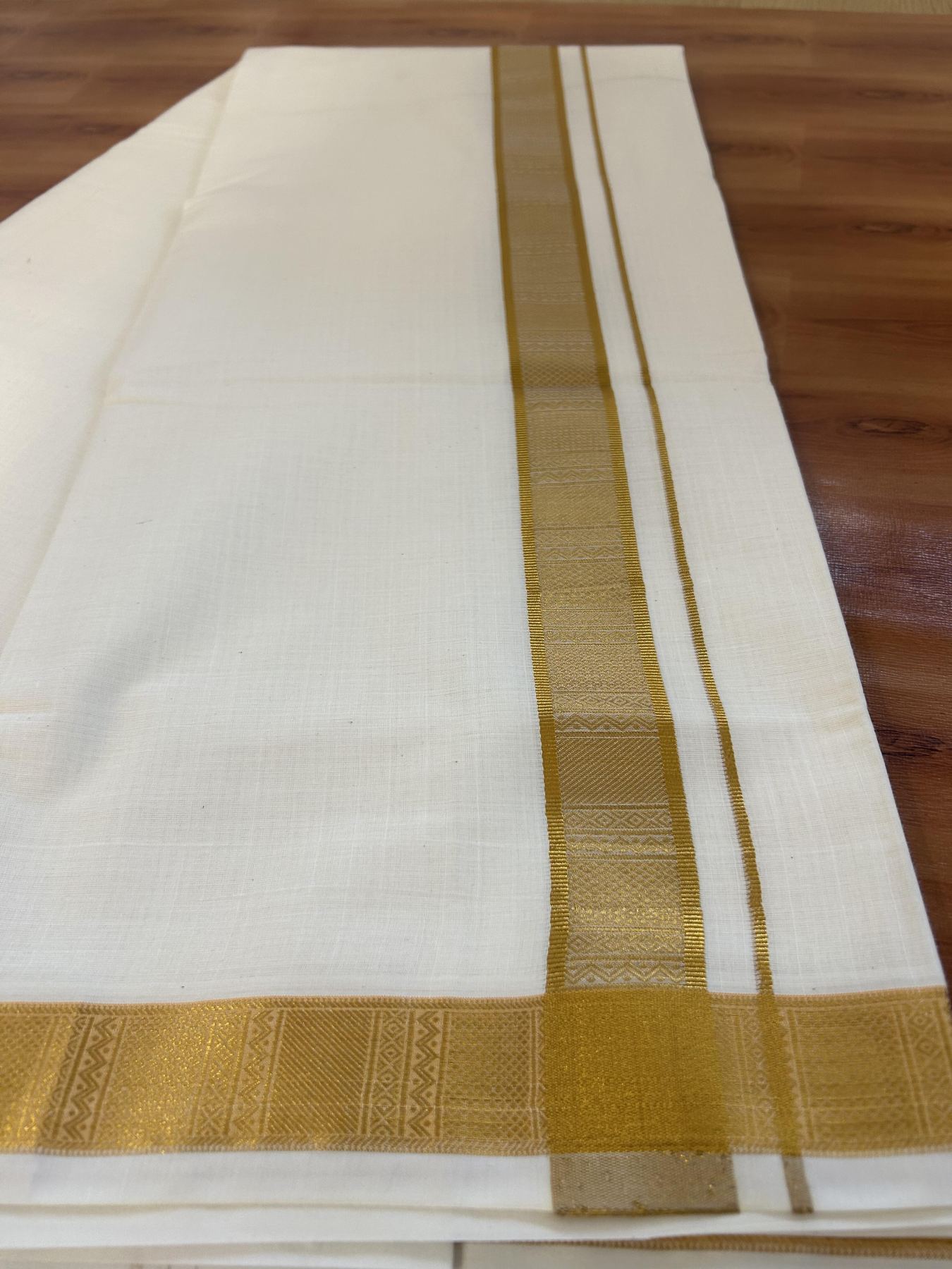 Double Off White - (Unbleached) Mundu/Dhoti - 20% Discount!! Kaitharikada Balaramapuram Pure Cotton - 100s - 1.25 inch Gold Kasav Jacquard Design Kara 4 mtr (8.5 muzham) - 14 KK5395 GAN