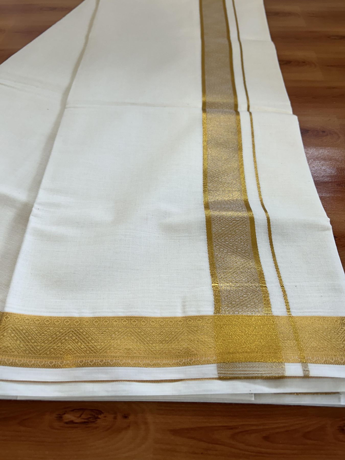 Double Off White - (Unbleached) Mundu/Dhoti - 20% Discount!! Kaitharikada Balaramapuram Pure Cotton - 100s - 1.25 inch Gold Kasav Jacquard Design Kara 4 mtr (8.5 muzham) - 10 KK5395 GAN