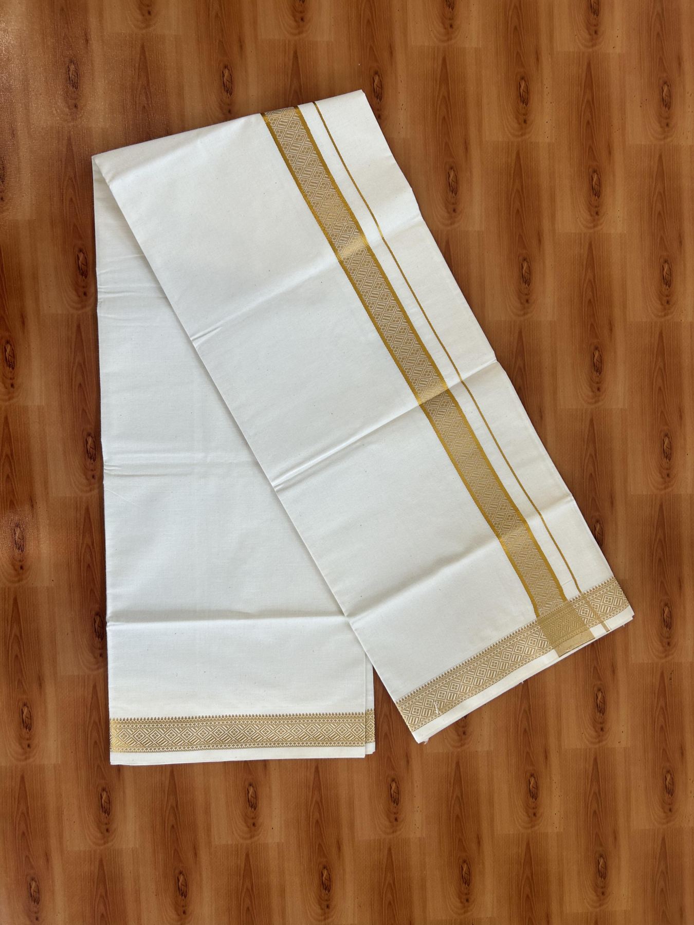 Single Off White - (Unbleached) Mundu/Dhoti - 20% Discount!! Kaitharikada Balaramapuram Pure Cotton - 40s - 1.25 inch Gold Kasav Jacquard Design Kara 2 mtr (4 muzham) - 20 KK5395 GAN