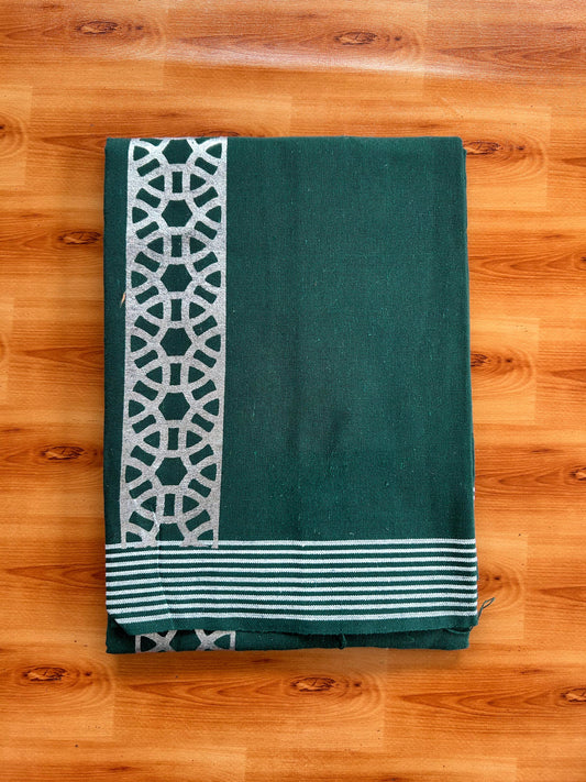 Kaitharikada - Single Kaily / Lungi - Mixed Cotton - 40s twisted - 3 inch Silver Printed Design kara with Dark Green colour body (2 meter / 4 muzham) - 12 KK8069 GAN