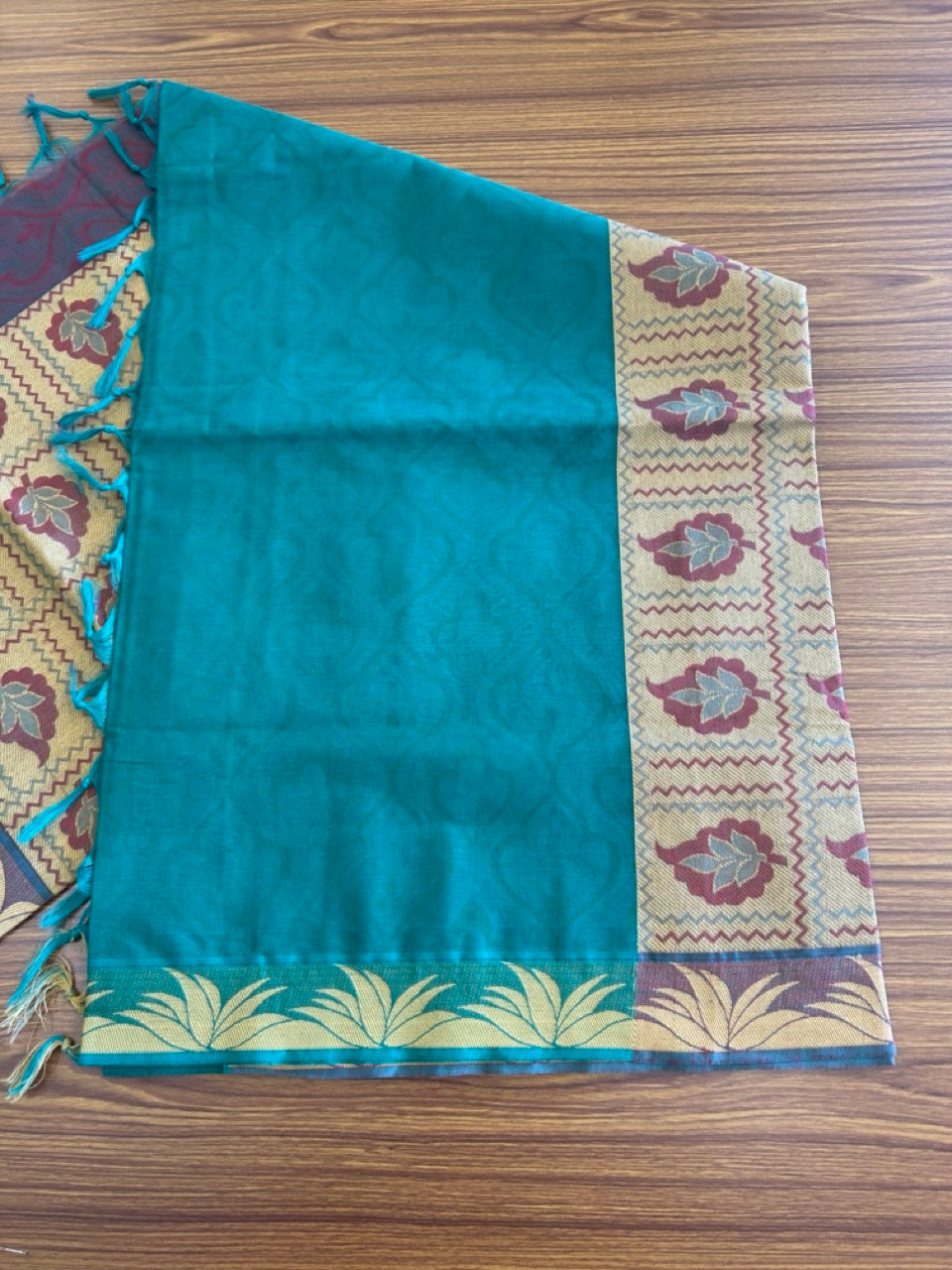 Kerala Colour Cotton Saree - Green Maroon & Sand Brown Leaf Design Kara - Kaitharikada - 1KK1007RJT