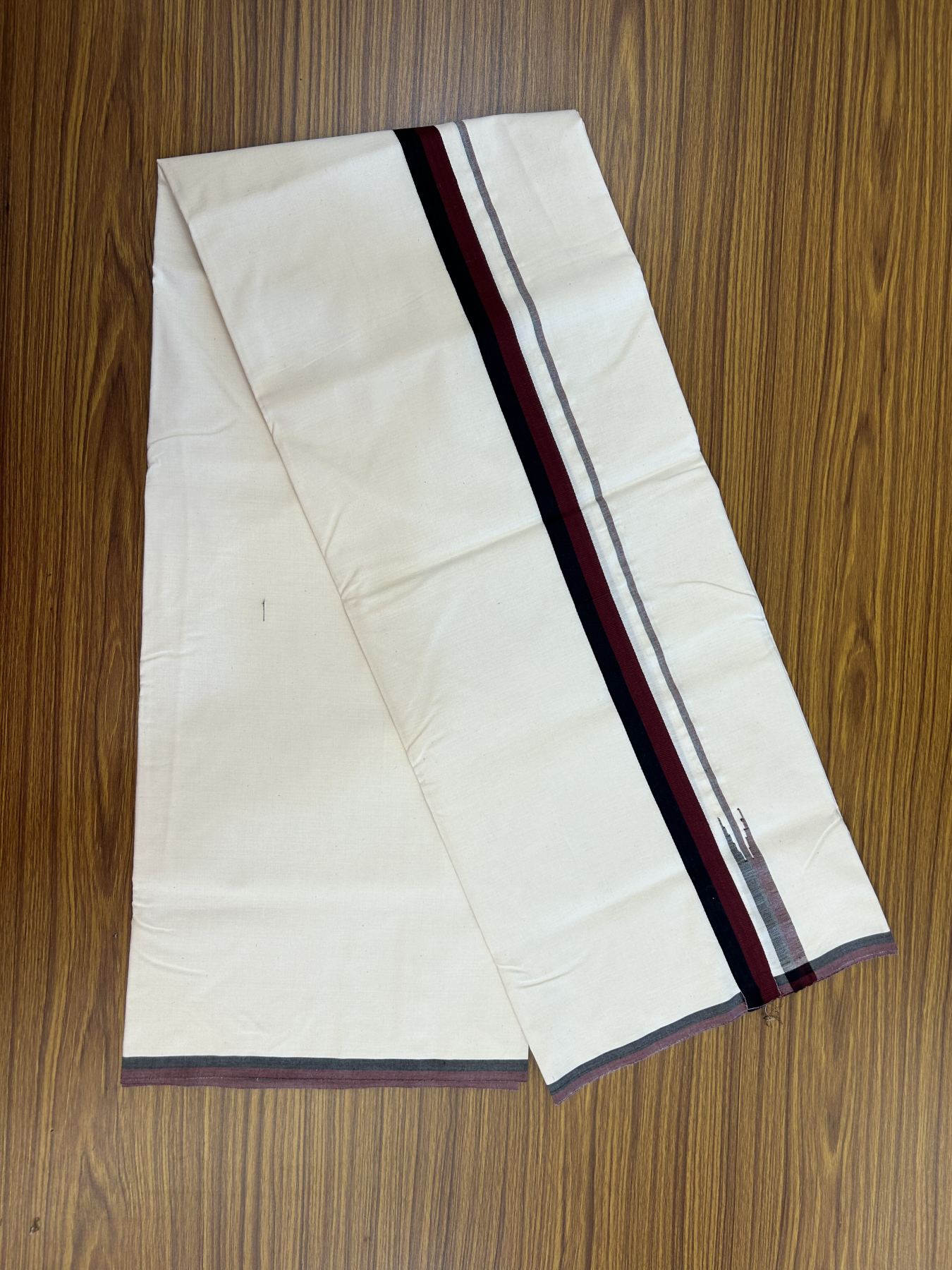 Dmk Veshti - 20% Discount !! KaithariKada Balaramapuram 100% Cotton Single Off White - (Unbleached) Mundu/Dhoti-100X100 - 1 inch Puliyilakkara Maroon & Black Chutty Kara (2 meter / 4 muzham) - 10 KK5335 ASH