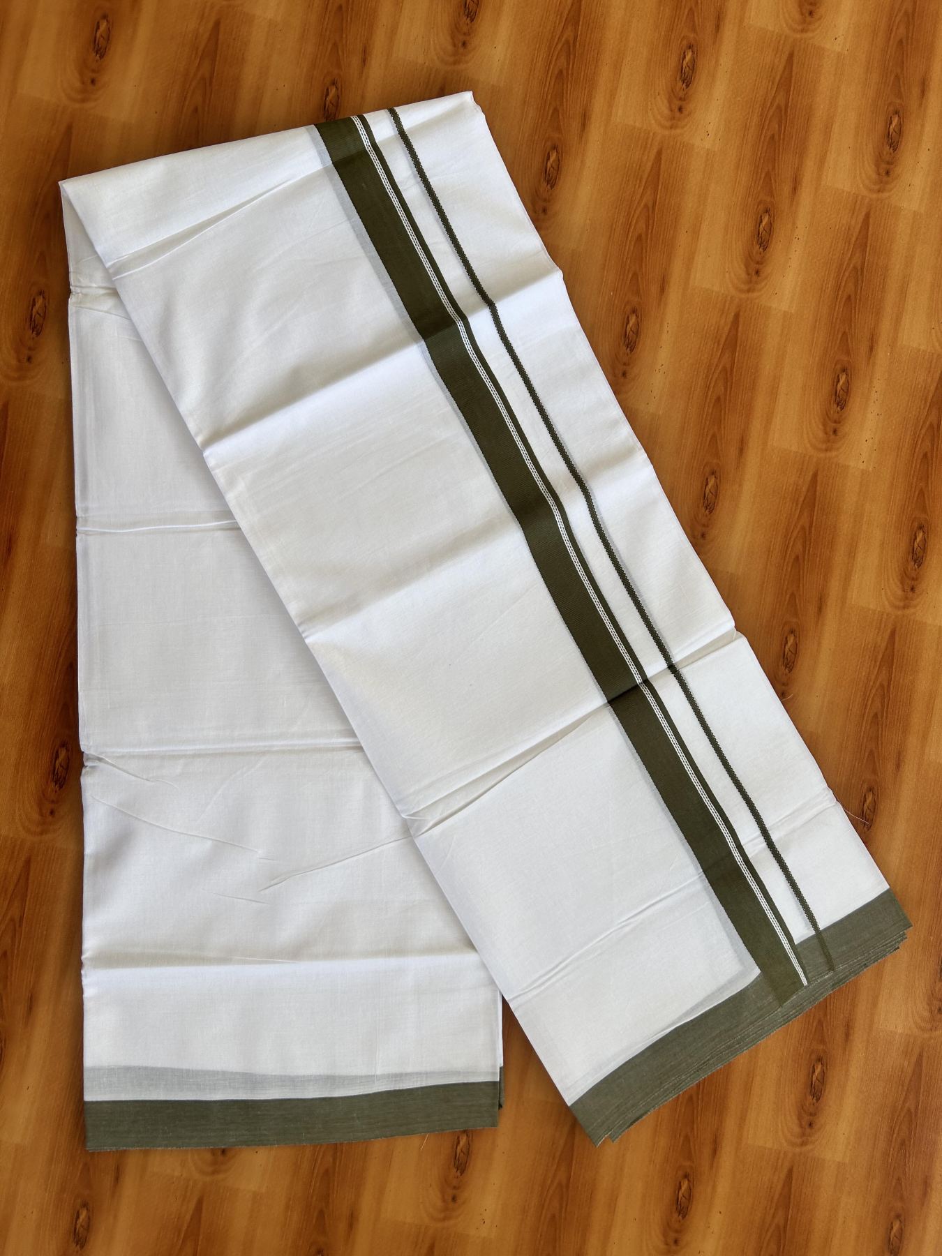 Double Pure White Mundu/Dhoti- 20% Discount ! Kaitharikada Balaramapuram 100% Pure Cotton - 100x80 - 1.25 inch Olive Green Striped Kara 3.90 mtr (8 muzham) - 29 KK5444 VIN