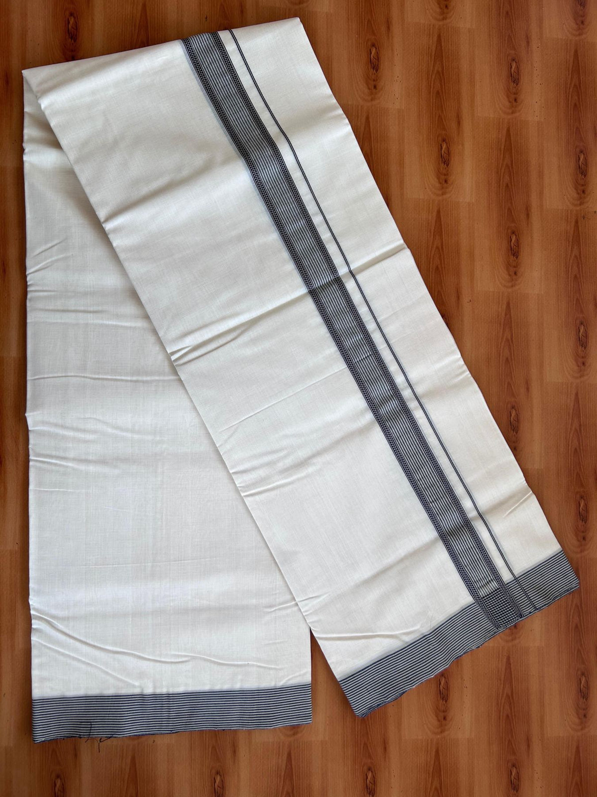 Off White (Unbleached) Double Mundu/Dhoti - 25% Discount! KaithariKada Handloom Unakkupaav- 100% Pure Cotton - 100x80 - 1.25 inch Silver Kasav Black & Tan Brown Striped Kara 4 Meters (8.5 Muzham) - 10 KK5511 REA
