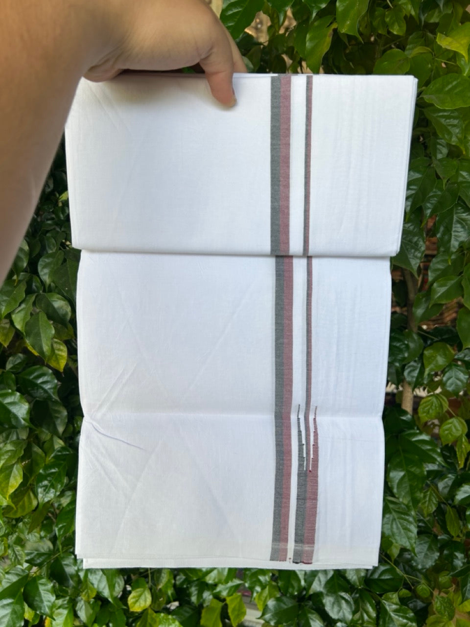 DMK Veshti - 20% Discount !! KaithariKada Balaramapuram PURE WHITE SINGLE Mundu/Dhoti - 100X100 - Puliyilakkara 0.5 inch Maroon & Black Thin Chutty Kara (2 meter / 4 muzham) - 18KK5224 ASH