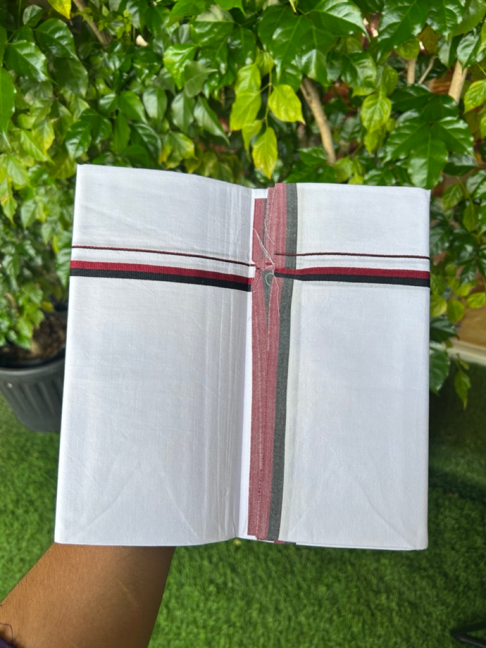 DMK Veshti - 20% Discount !! KaithariKada Balaramapuram PURE WHITE SINGLE Mundu/Dhoti - 100X100 - 0.5 inch Maroon & Black Kara (2 meter / 4 muzham) - 11KK5224 ASH