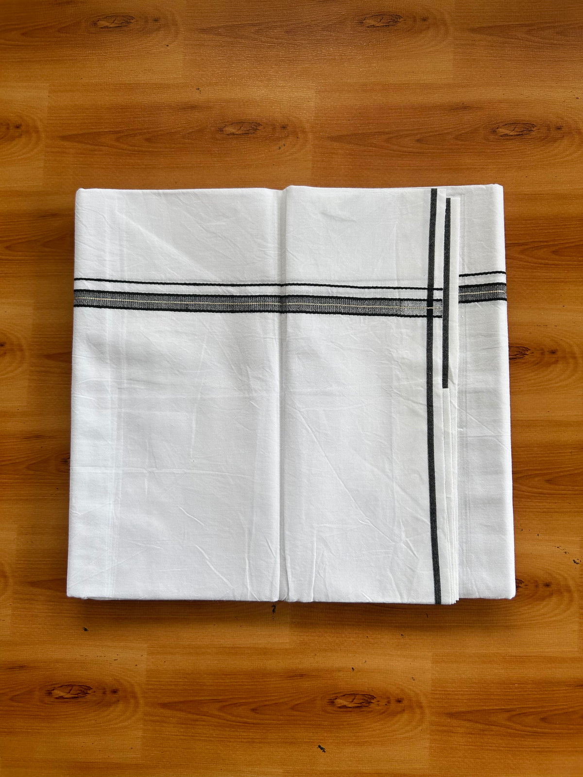 Single Mundu/Dhoti  - Pure White - KaithariKada Pulimood 100% Cotton - Twisted 60s Thread - 0.5 inch Black & Silver Kara (2 meter / 4 muzham) - 12 KK5556 GL