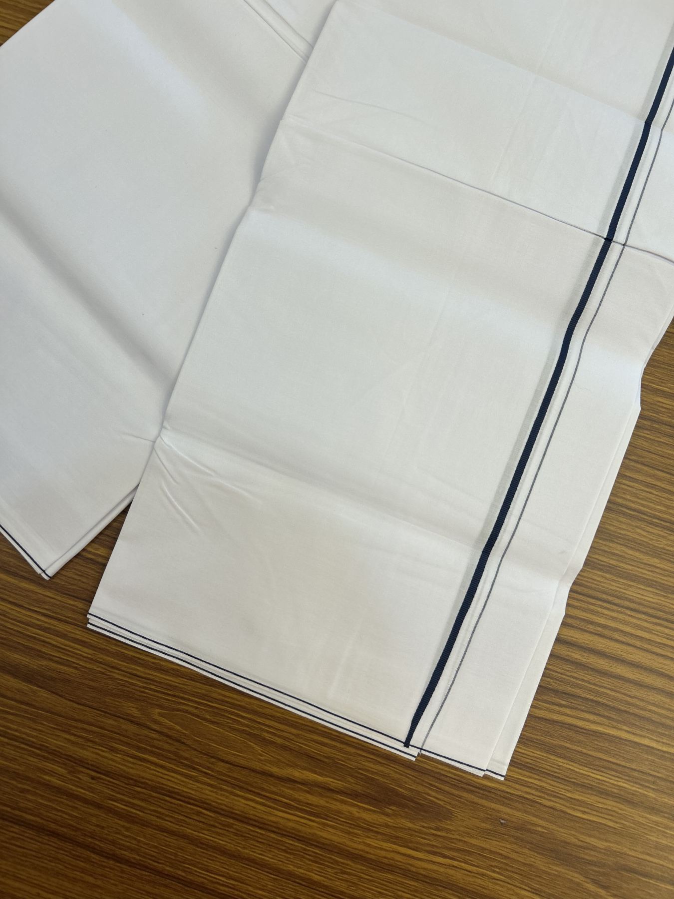 20% Discount !! KaithariKada Wrinkle Free Mercerised Cotton Pure White Single Mundu/Dhoti- (40s) - 0.25 cm Dark Blue Kara (2 meter / 4 muzham) - 21 KK5336 UAT